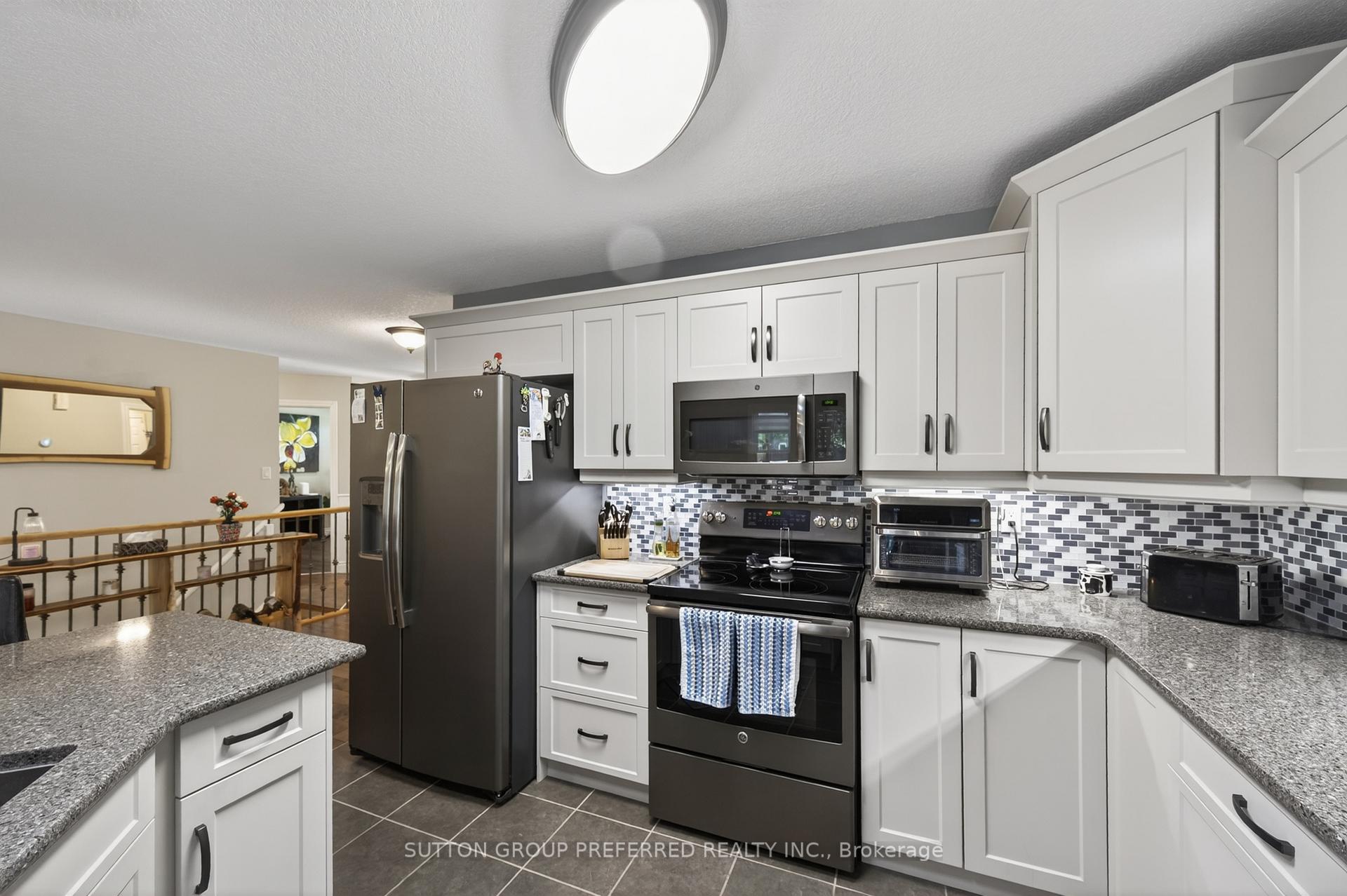 Photo 14 of 23 Wood Lily Lane, Middlesex Centre, Ilderton — HOMEH