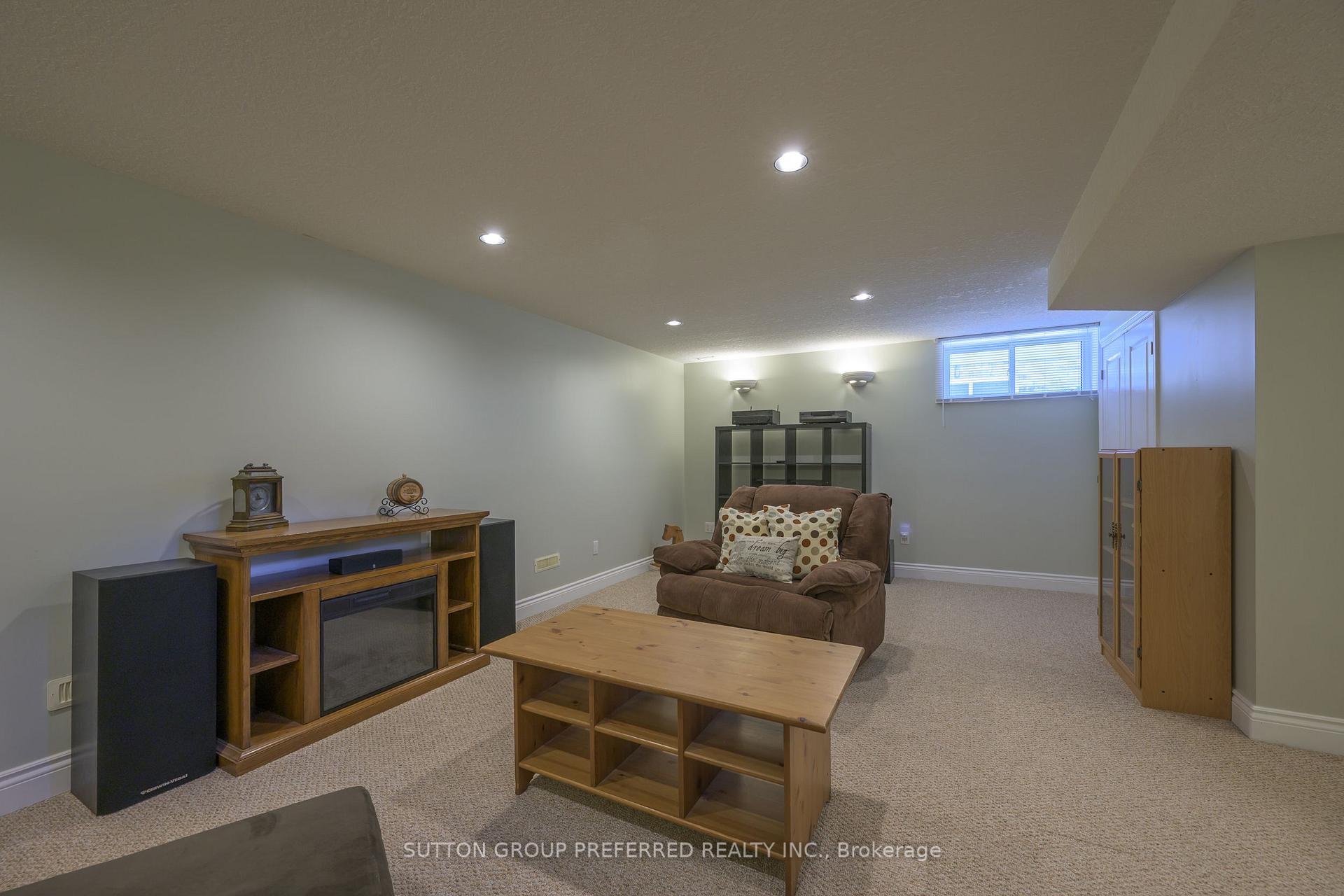 Photo 31 of 23 Wood Lily Lane, Middlesex Centre, Ilderton — HOMEH