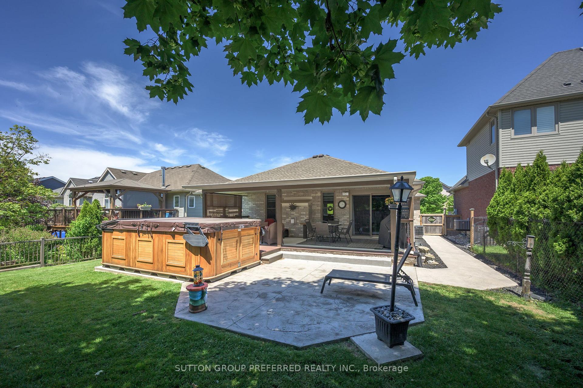 Photo 34 of 23 Wood Lily Lane, Middlesex Centre, Ilderton — HOMEH