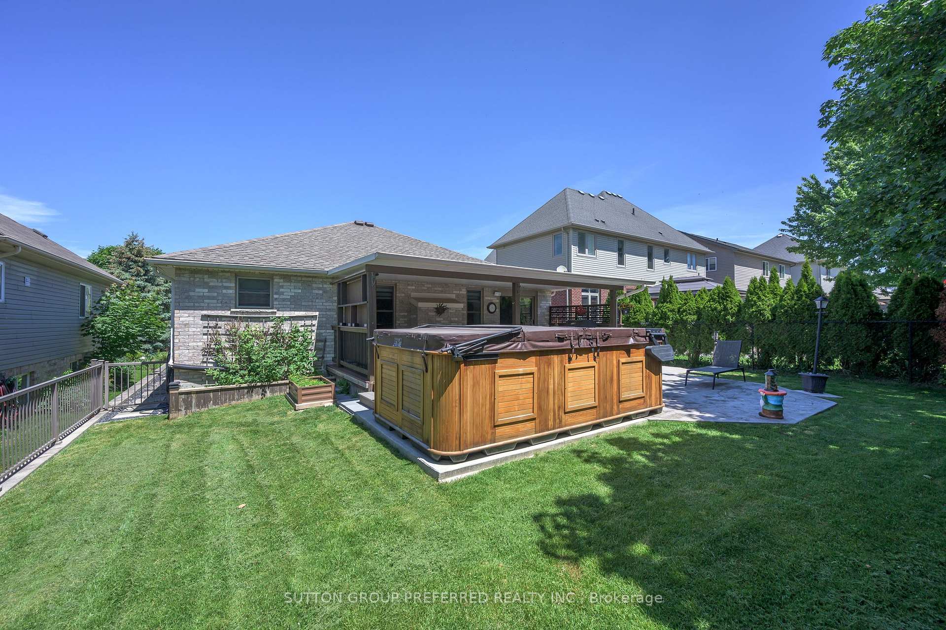 Photo 35 of 23 Wood Lily Lane, Middlesex Centre, Ilderton — HOMEH