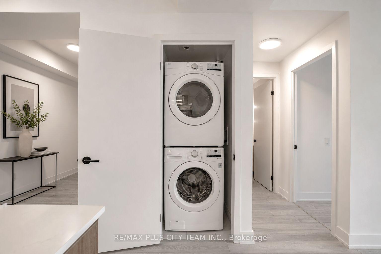 Photo 12 of Unit 303, 1285 Queen Street E, Toronto, Greenwood-Coxwell — HOMEH