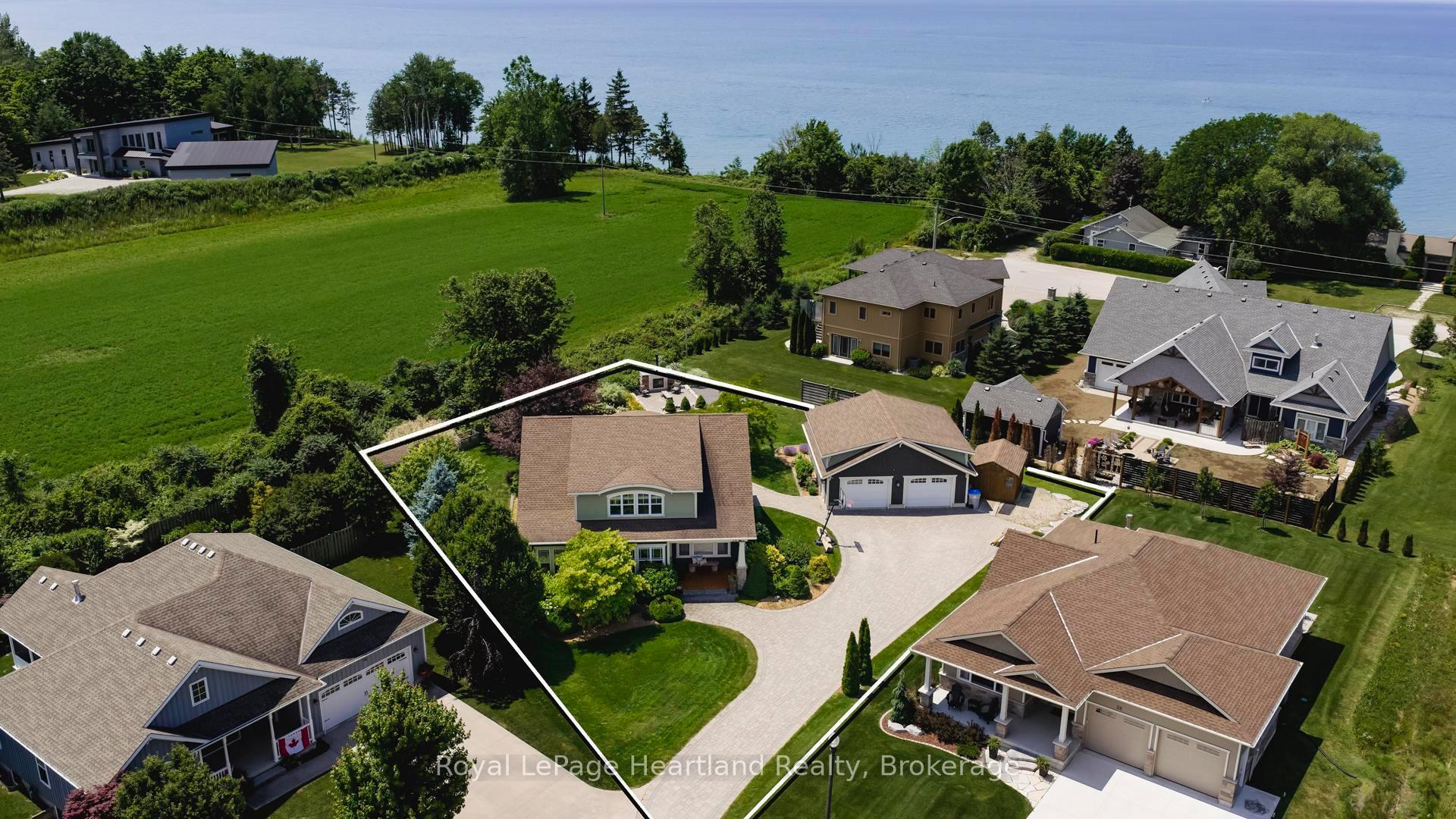 Photo 2 of 24 Thimbleweed Drive, Bluewater, Bayfield — HOMEH