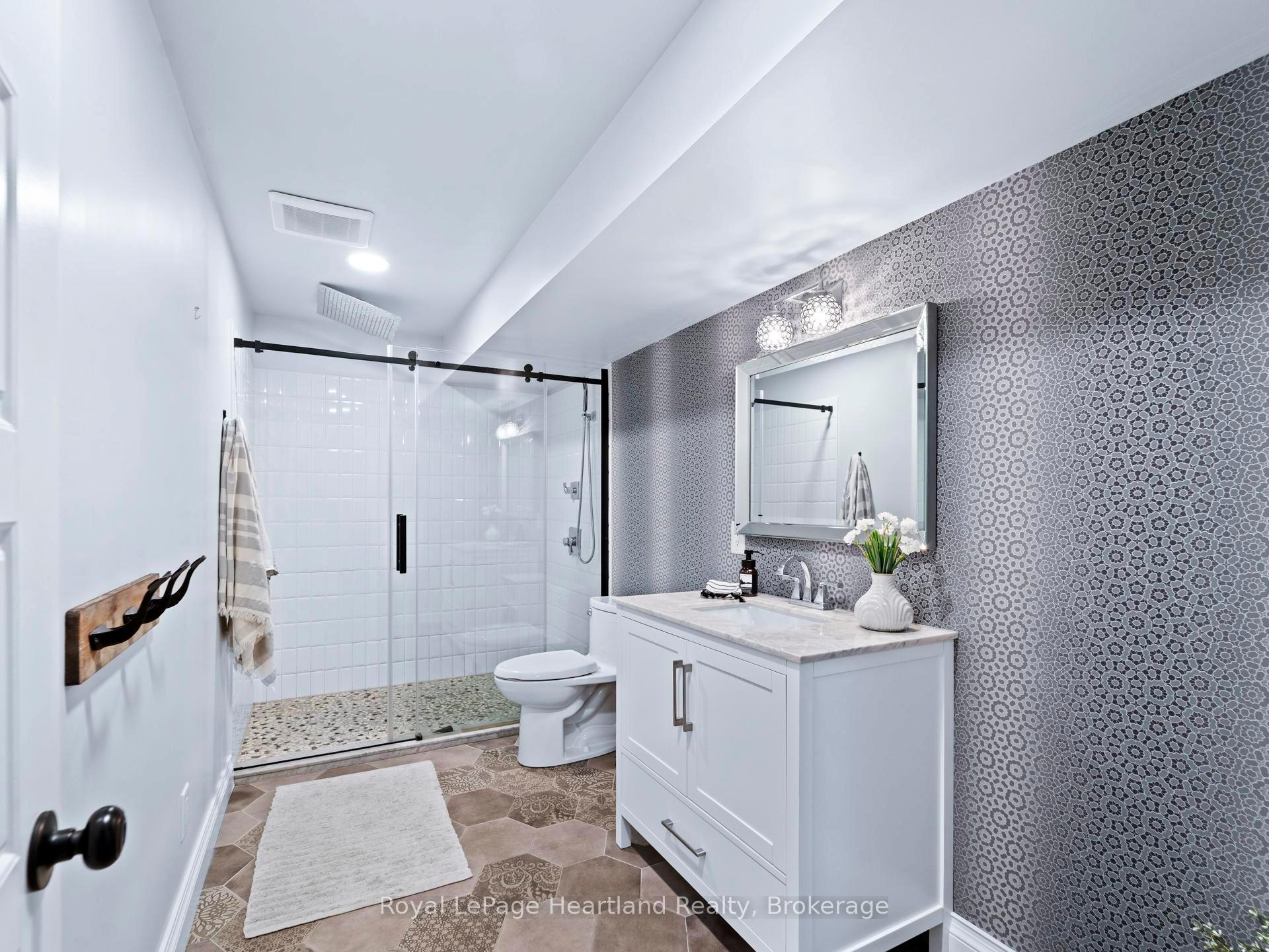 Photo 34 of 24 Thimbleweed Drive, Bluewater, Bayfield — HOMEH