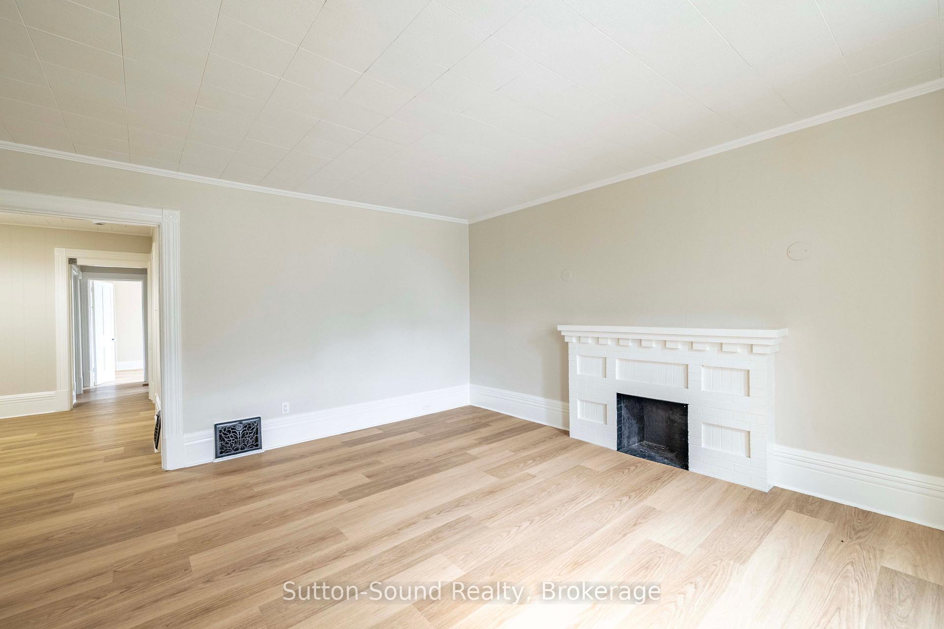 Photo 5 of 1100 4th Avenue E, Owen Sound — HOMEH