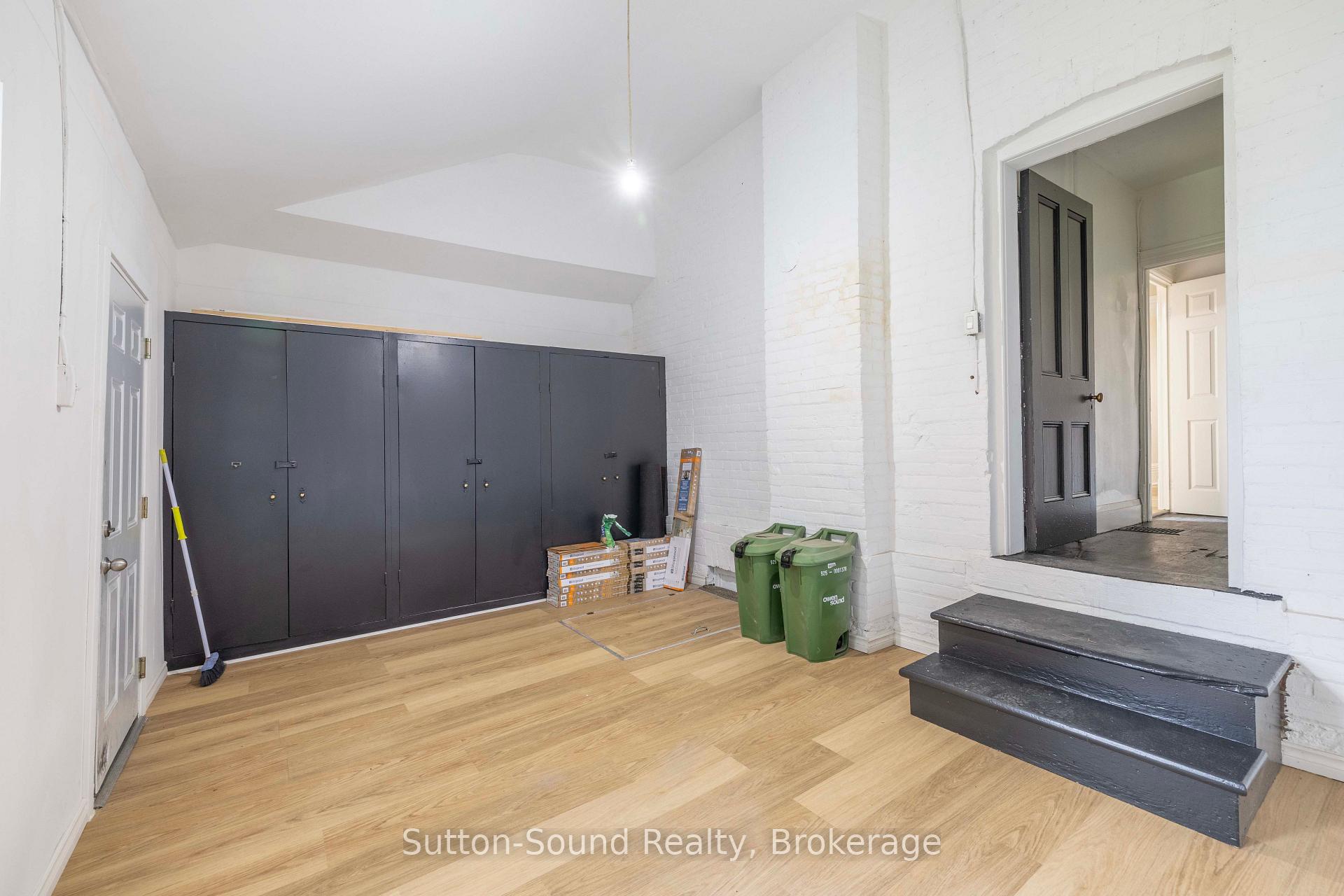 Photo 13 of 1100 4th Avenue E, Owen Sound — HOMEH