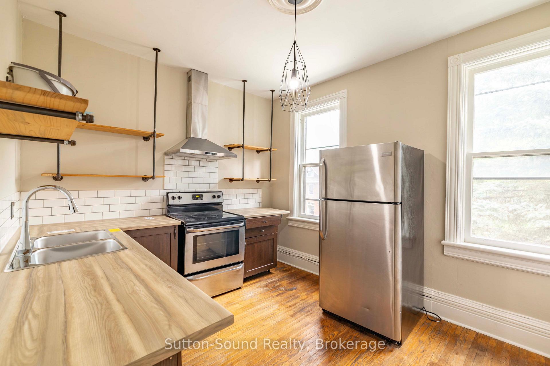 Photo 15 of 1100 4th Avenue E, Owen Sound — HOMEH