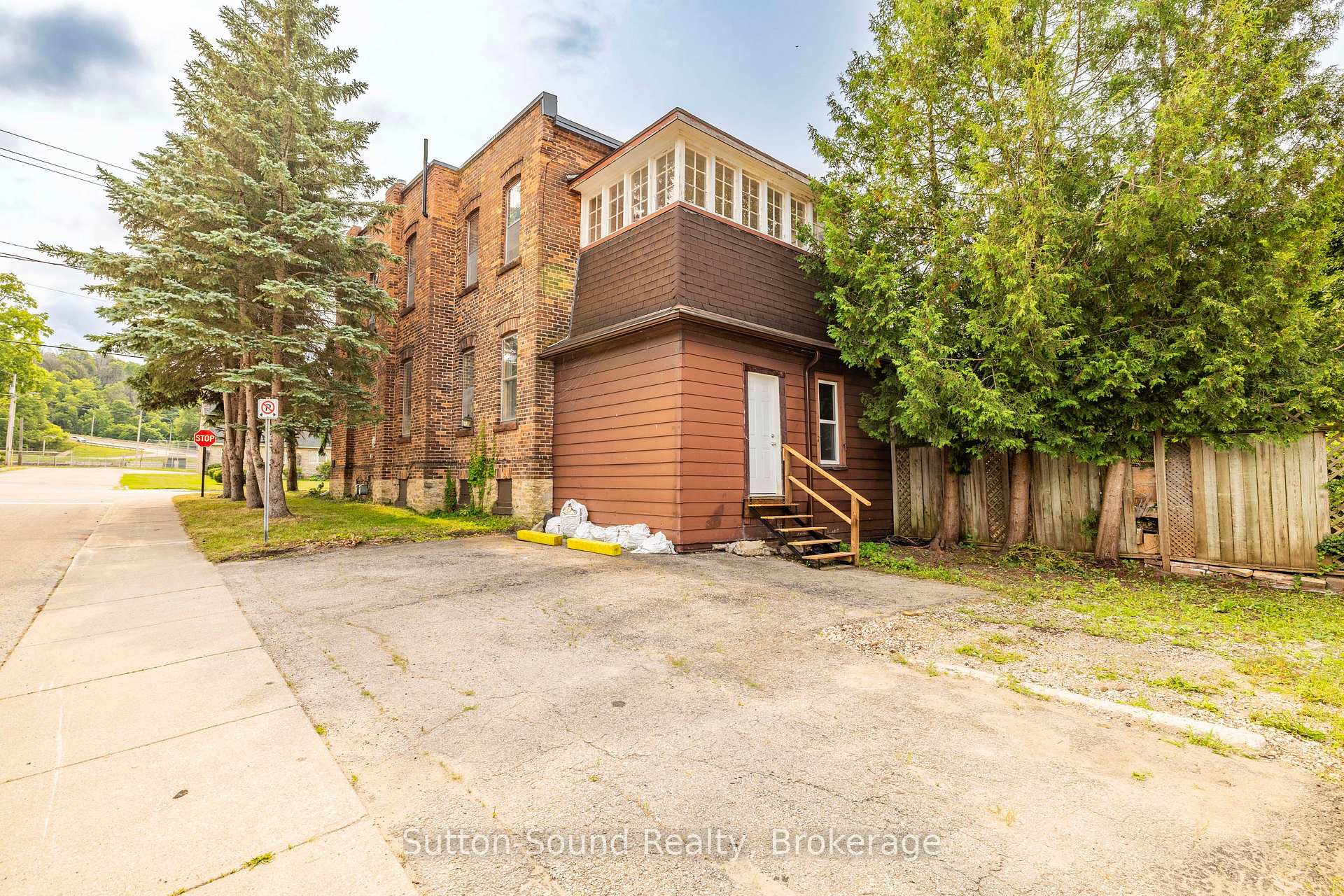Photo 27 of 1100 4th Avenue E, Owen Sound — HOMEH