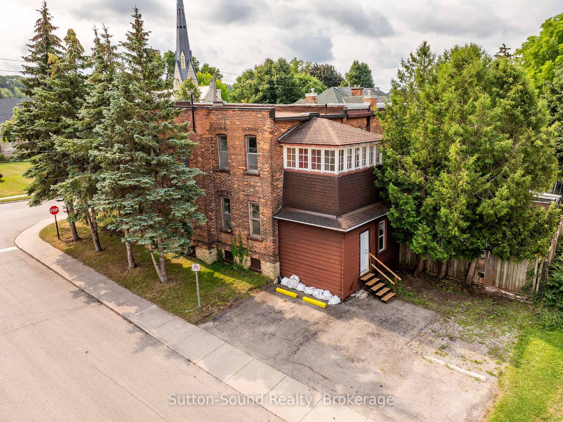 Photo 28 of 1100 4th Avenue E, Owen Sound — HOMEH