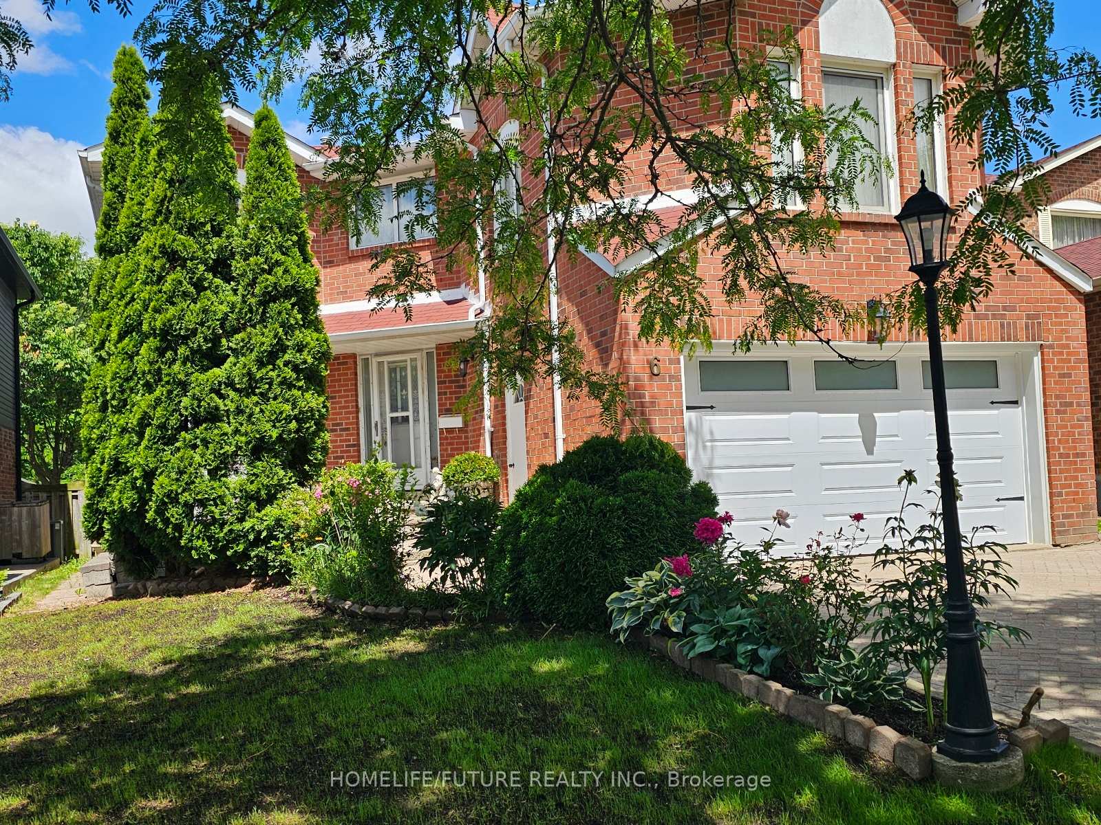 Photo 2 of 6 Cousins Court, Brampton, Brampton South — HOMEH