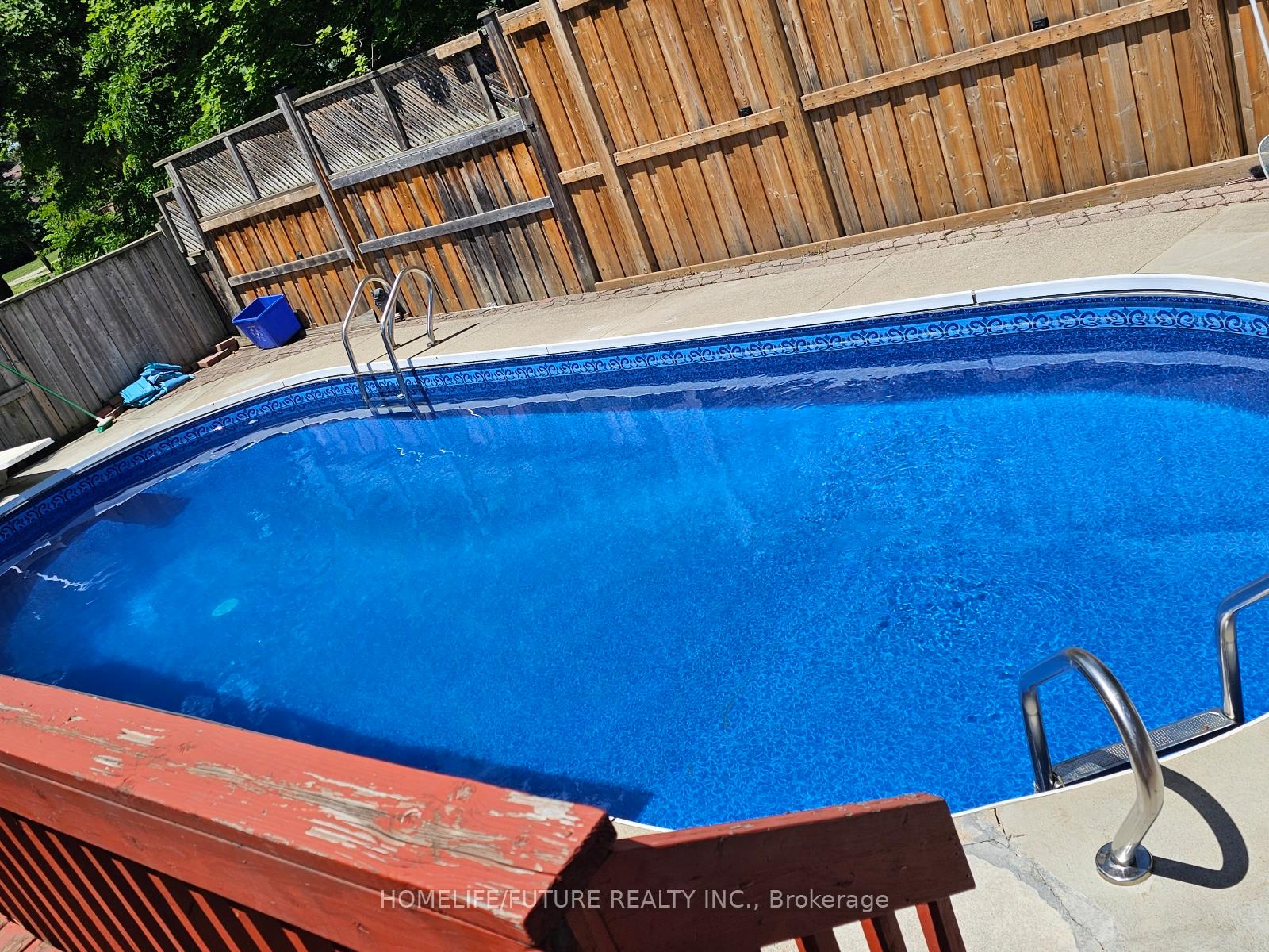 Photo 4 of 6 Cousins Court, Brampton, Brampton South — HOMEH