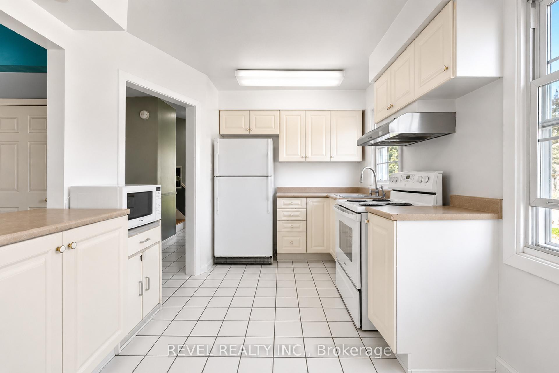 Photo 8 of 3524 Joan Drive, Mississauga, Fairview — HOMEH