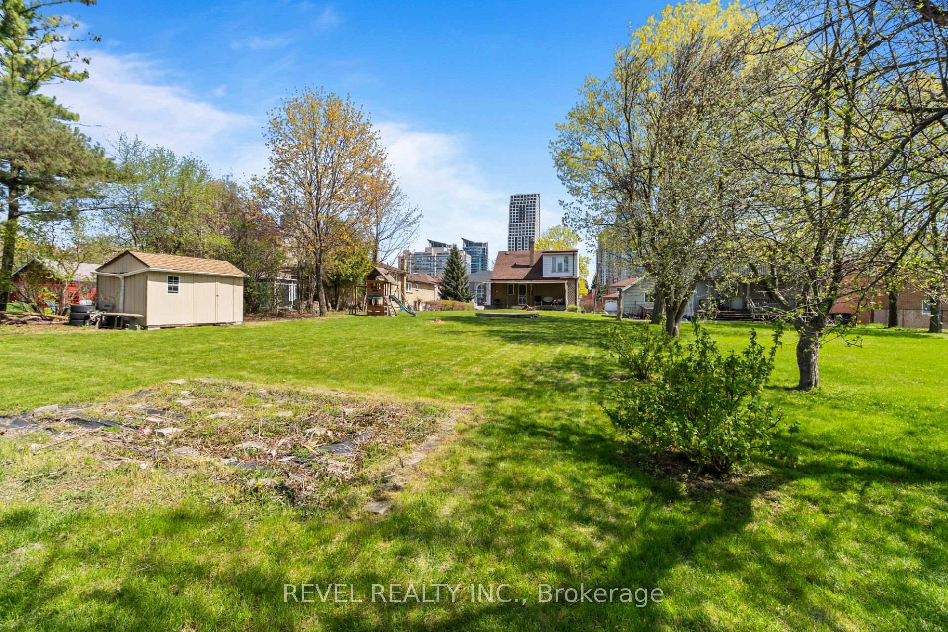 Photo 18 of 3524 Joan Drive, Mississauga, Fairview — HOMEH