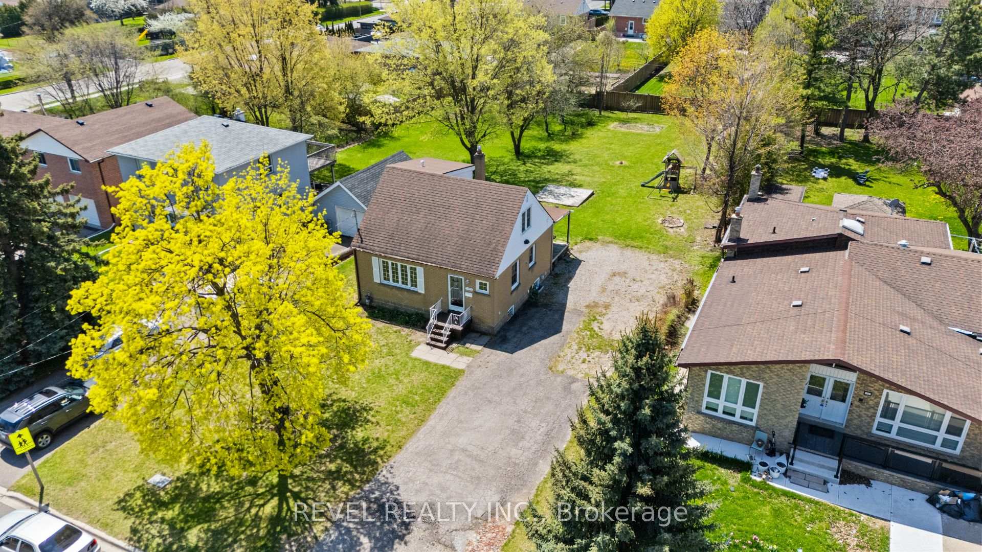 Photo 27 of 3524 Joan Drive, Mississauga, Fairview — HOMEH