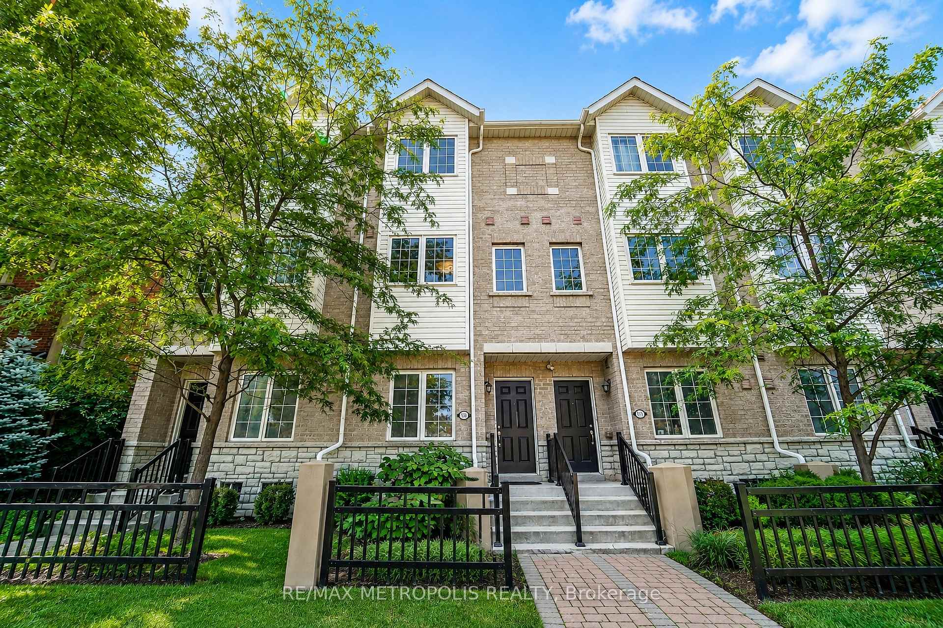Front of 3767B St Claire Avenue E