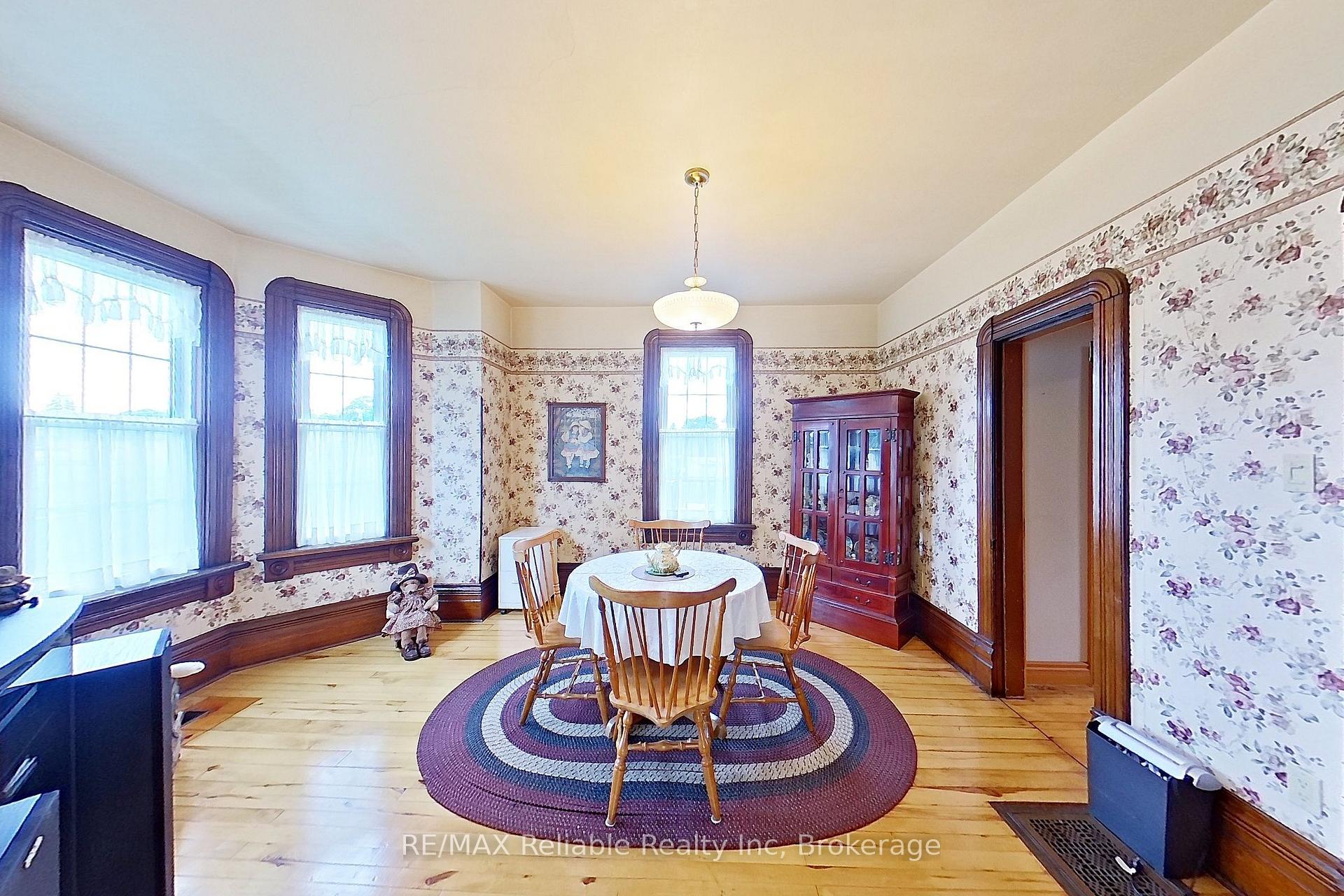 Photo 4 of 33 Princess Street E, Central Huron, Clinton — HOMEH