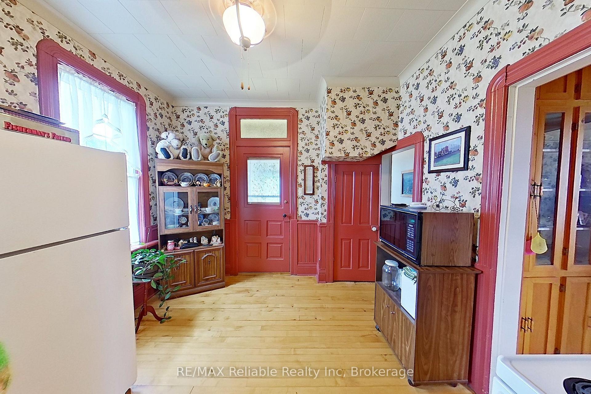 Photo 9 of 33 Princess Street E, Central Huron, Clinton — HOMEH