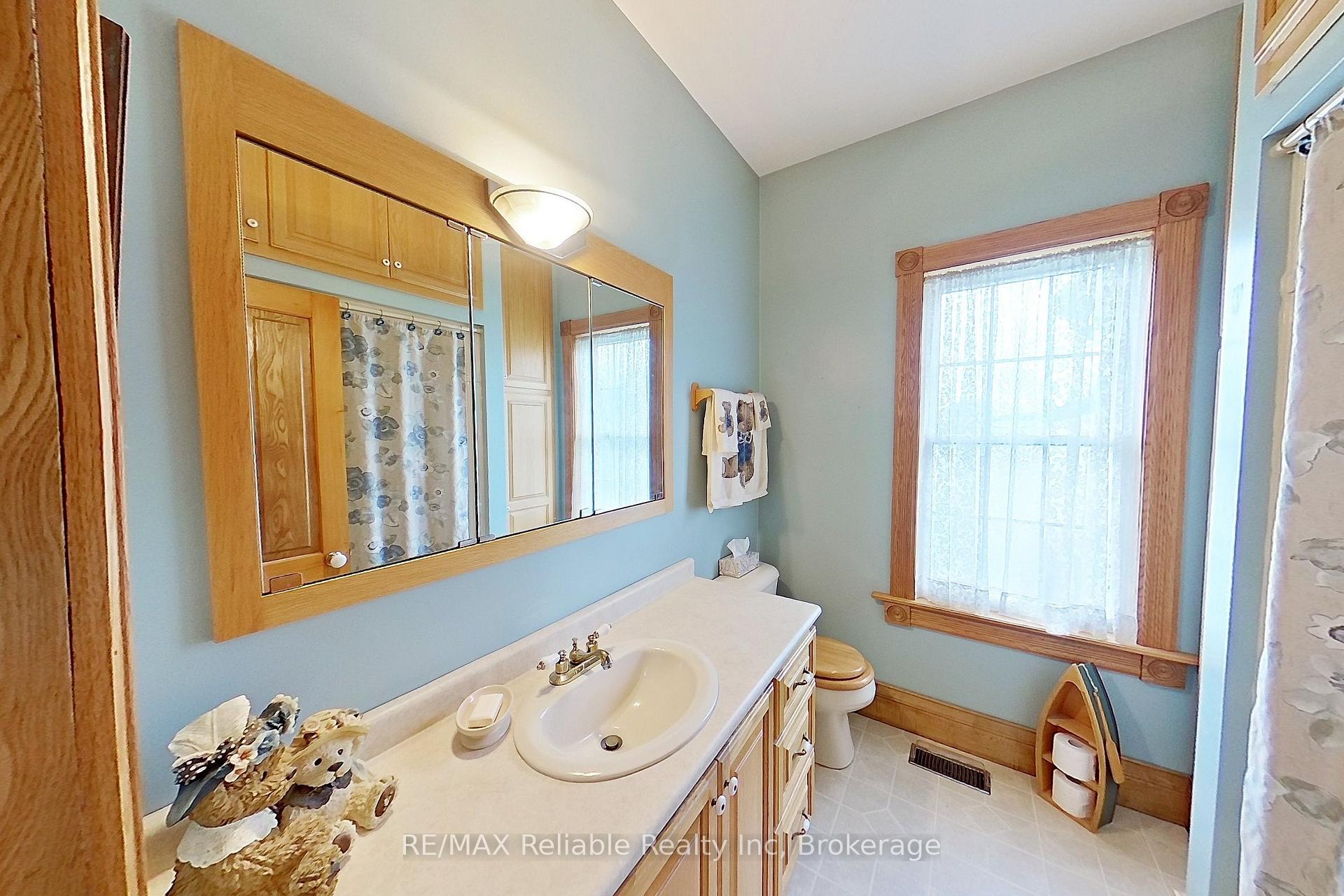 Photo 26 of 33 Princess Street E, Central Huron, Clinton — HOMEH
