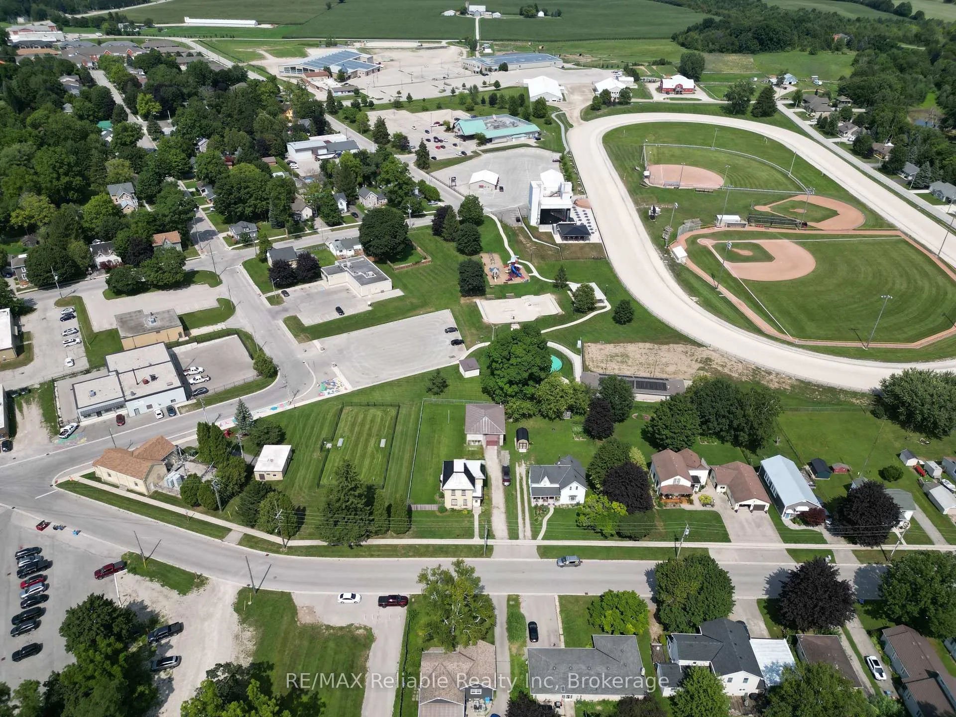 Photo 44 of 33 Princess Street E, Central Huron, Clinton — HOMEH