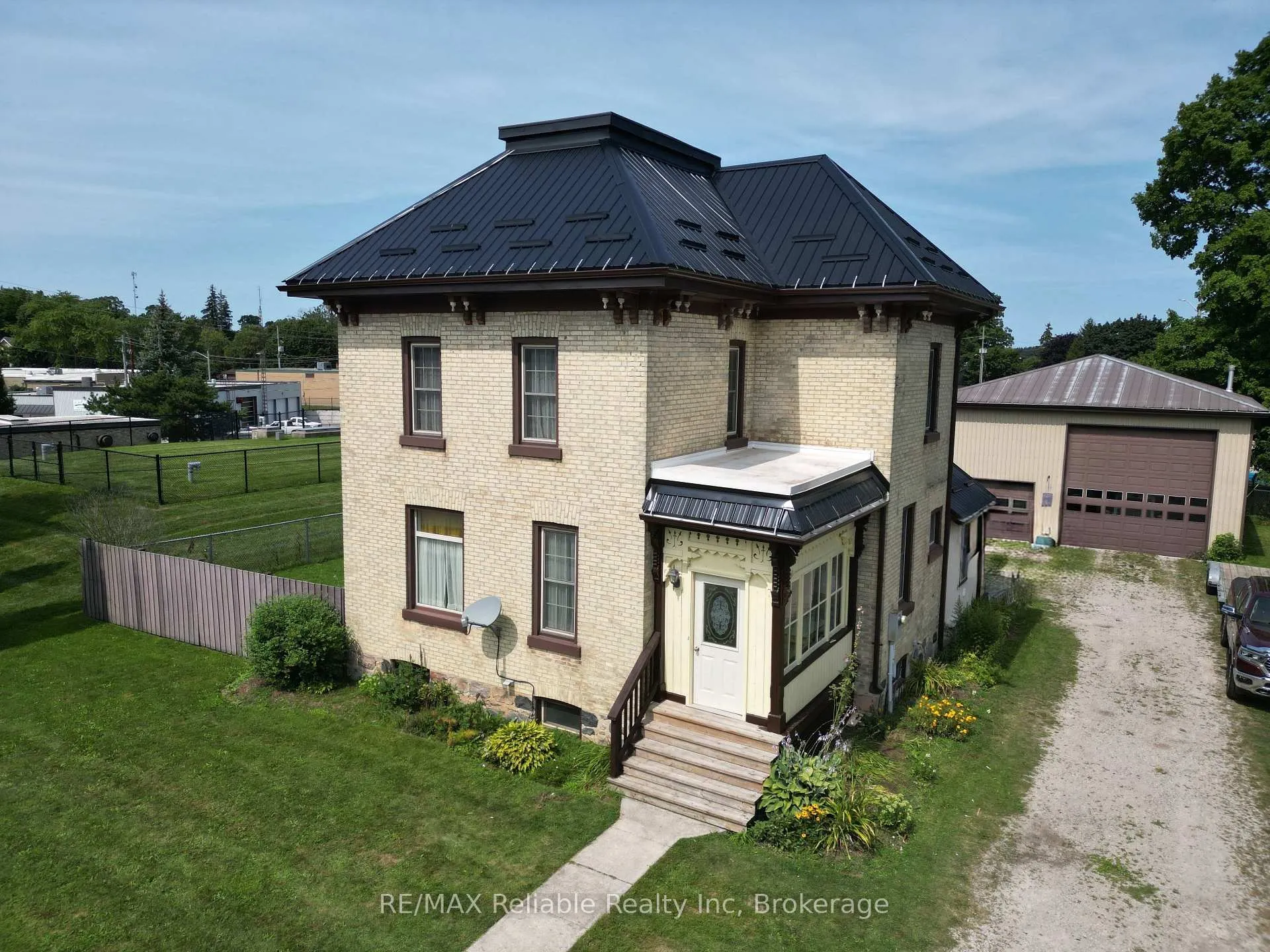 Photo 47 of 33 Princess Street E, Central Huron, Clinton — HOMEH