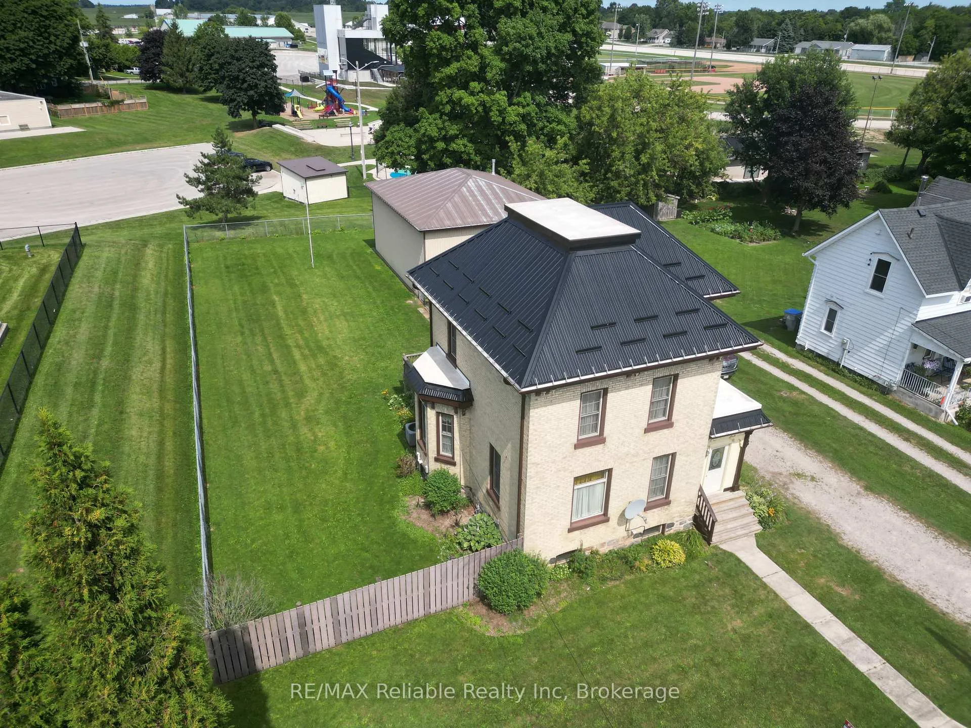 Photo 49 of 33 Princess Street E, Central Huron, Clinton — HOMEH