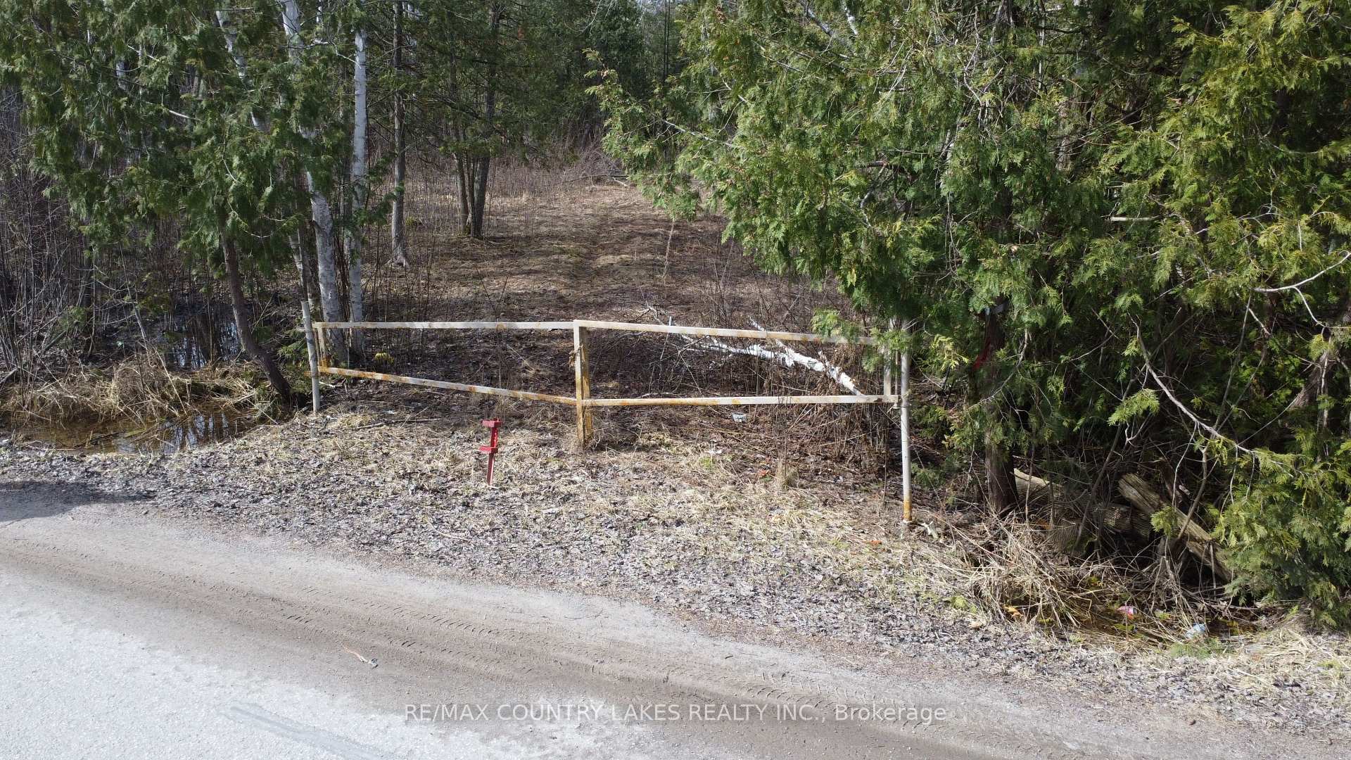 Photo 4 of 122-123 Riverview Beach Road, Georgina, Pefferlaw — HOMEH