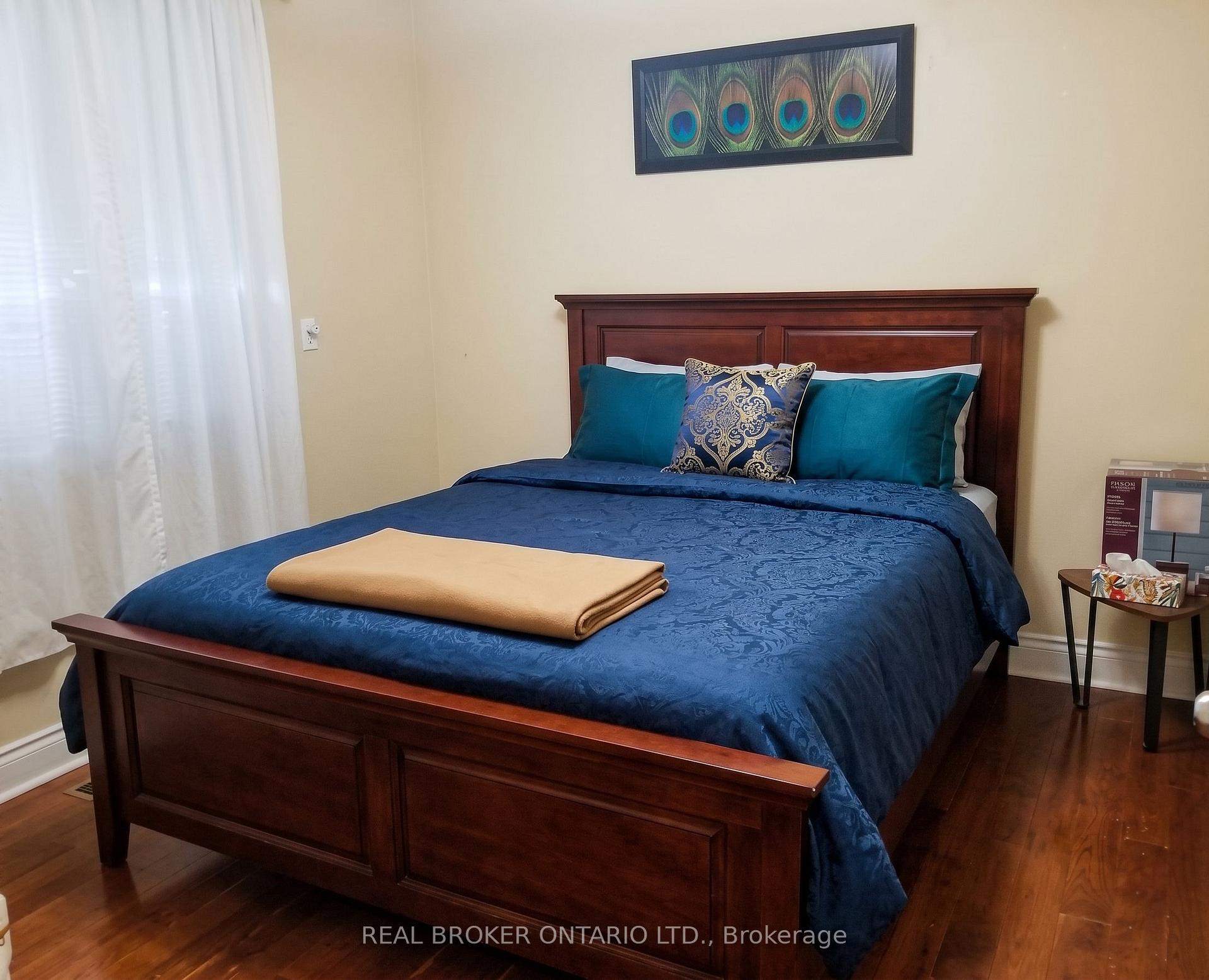Photo 6 of Unit SIDE, 256 The Kingsway Road, Etobicoke, Edenbridge-Humber Valley — HOMEH
