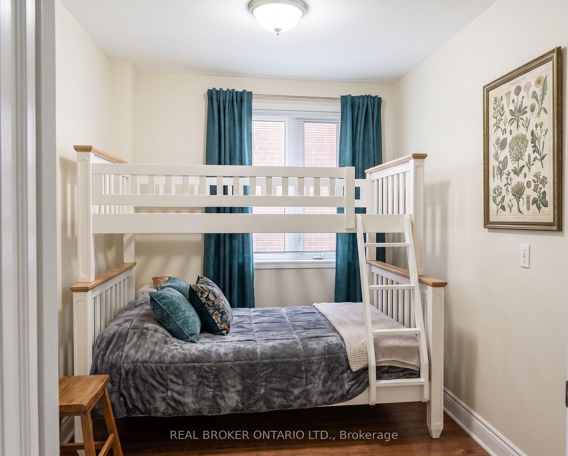 Photo 7 of Unit SIDE, 256 The Kingsway Road, Etobicoke, Edenbridge-Humber Valley — HOMEH