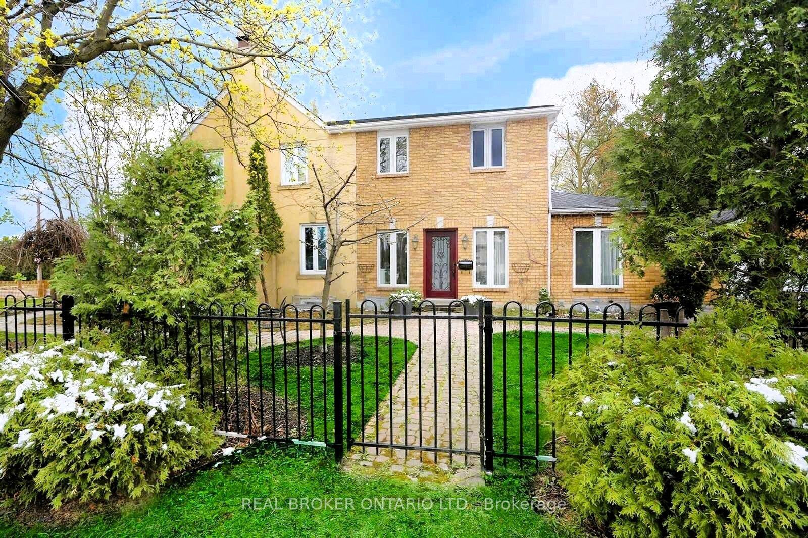 Photo 11 of Unit SIDE, 256 The Kingsway Road, Etobicoke, Edenbridge-Humber Valley — HOMEH