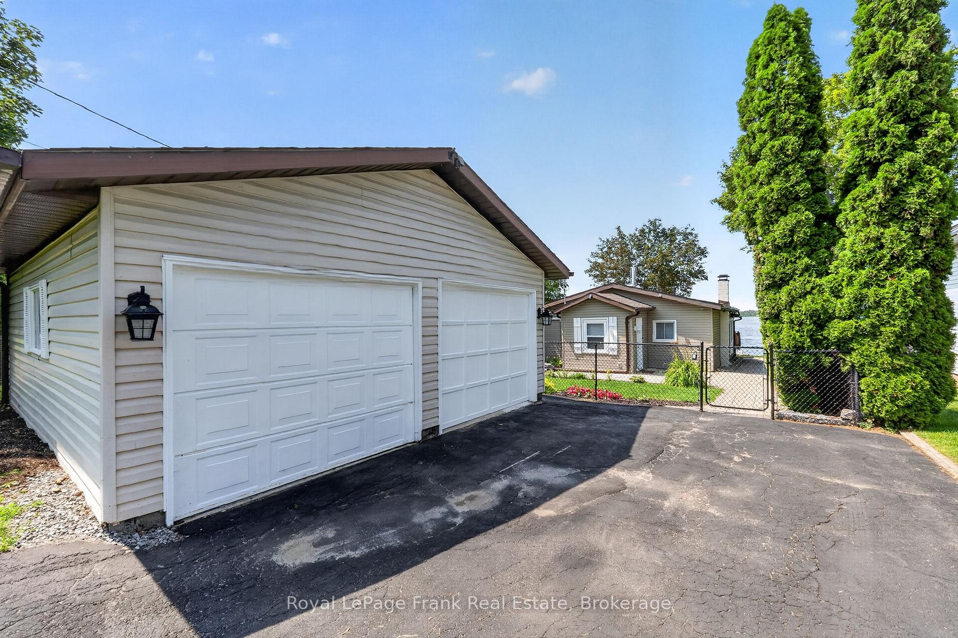 Photo 7 of 229 Snug Harbour Road, Kawartha Lakes, Fenelon — HOMEH