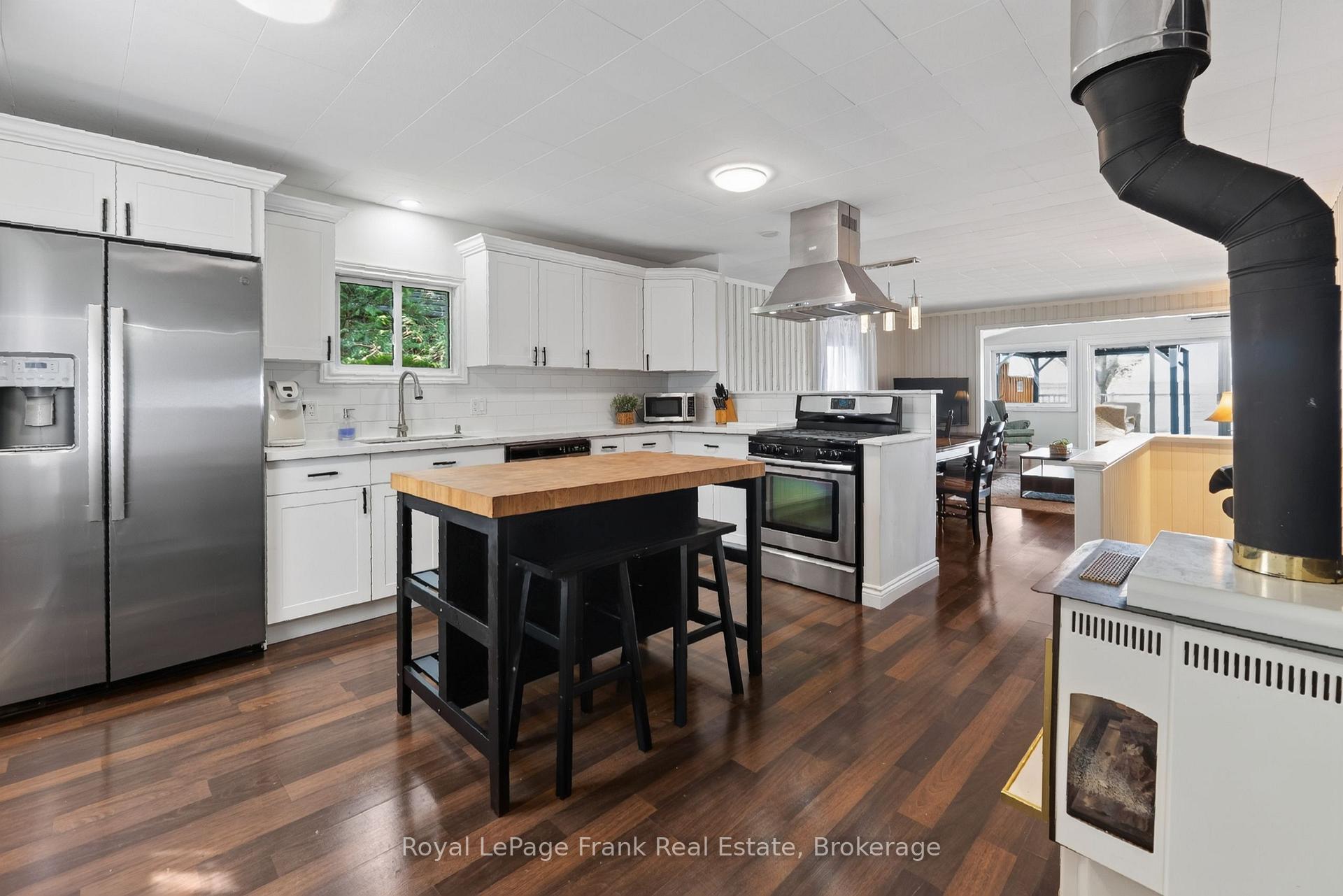 Photo 12 of 229 Snug Harbour Road, Kawartha Lakes, Fenelon — HOMEH
