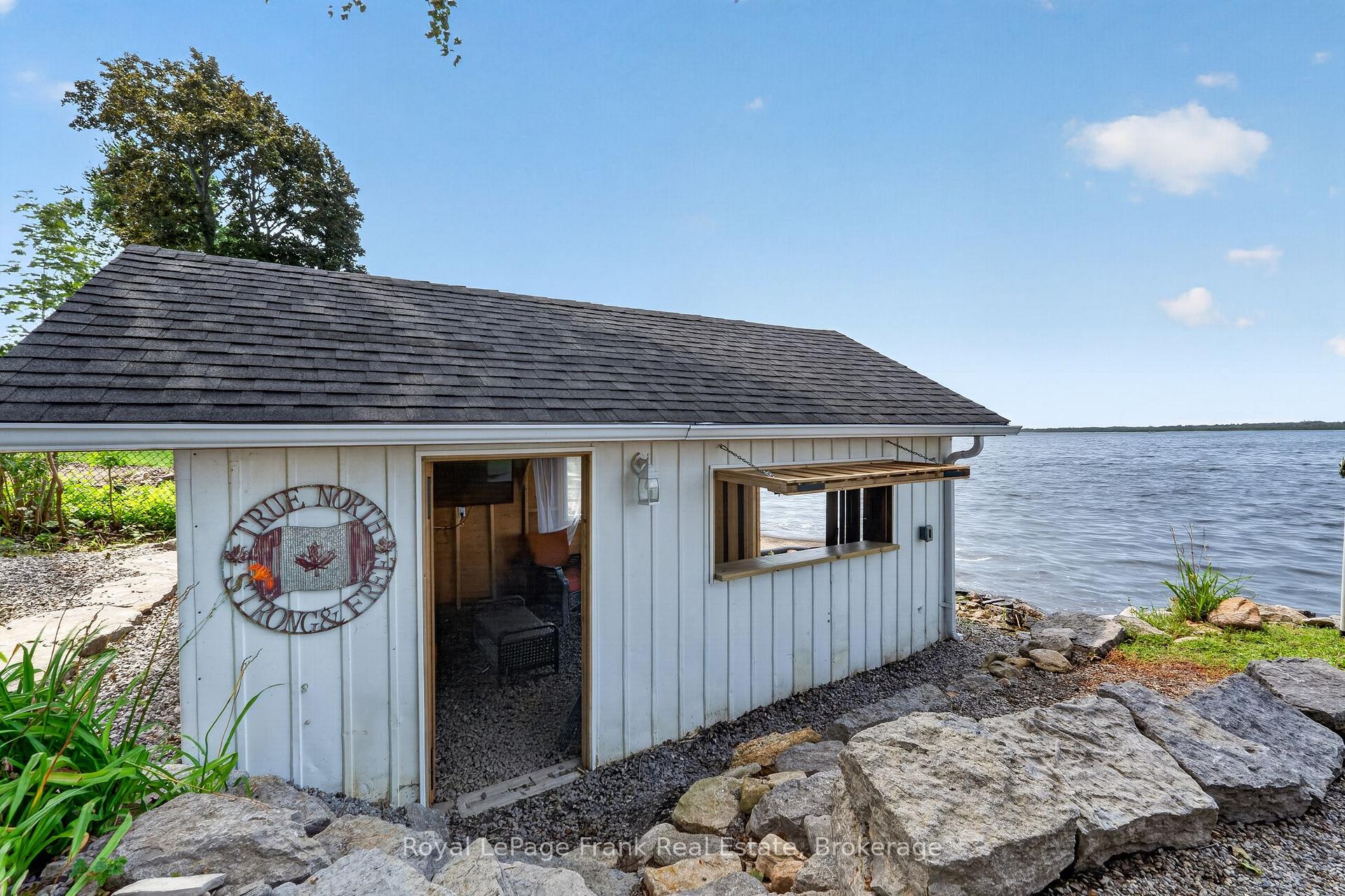 Photo 38 of 229 Snug Harbour Road, Kawartha Lakes, Fenelon — HOMEH