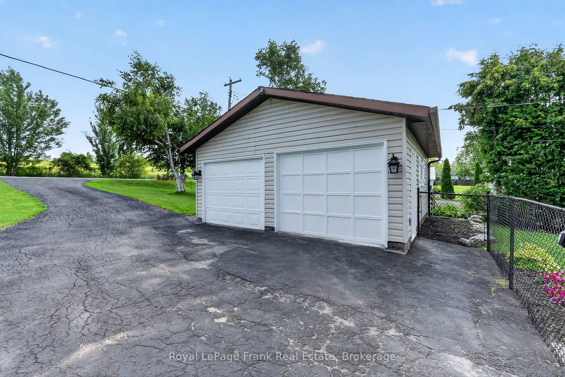 Photo 46 of 229 Snug Harbour Road, Kawartha Lakes, Fenelon — HOMEH