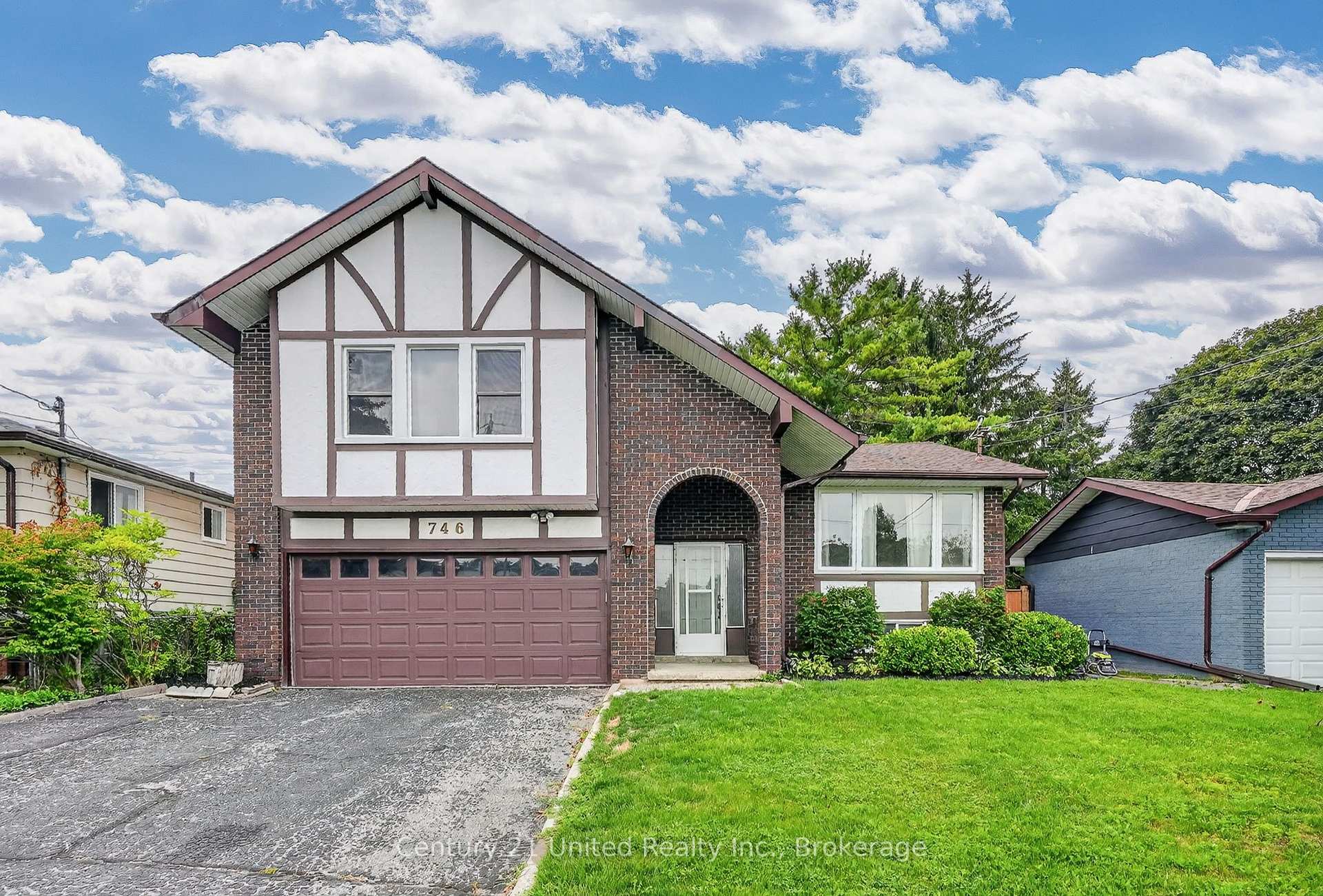 Front of 746 Northwood Drive