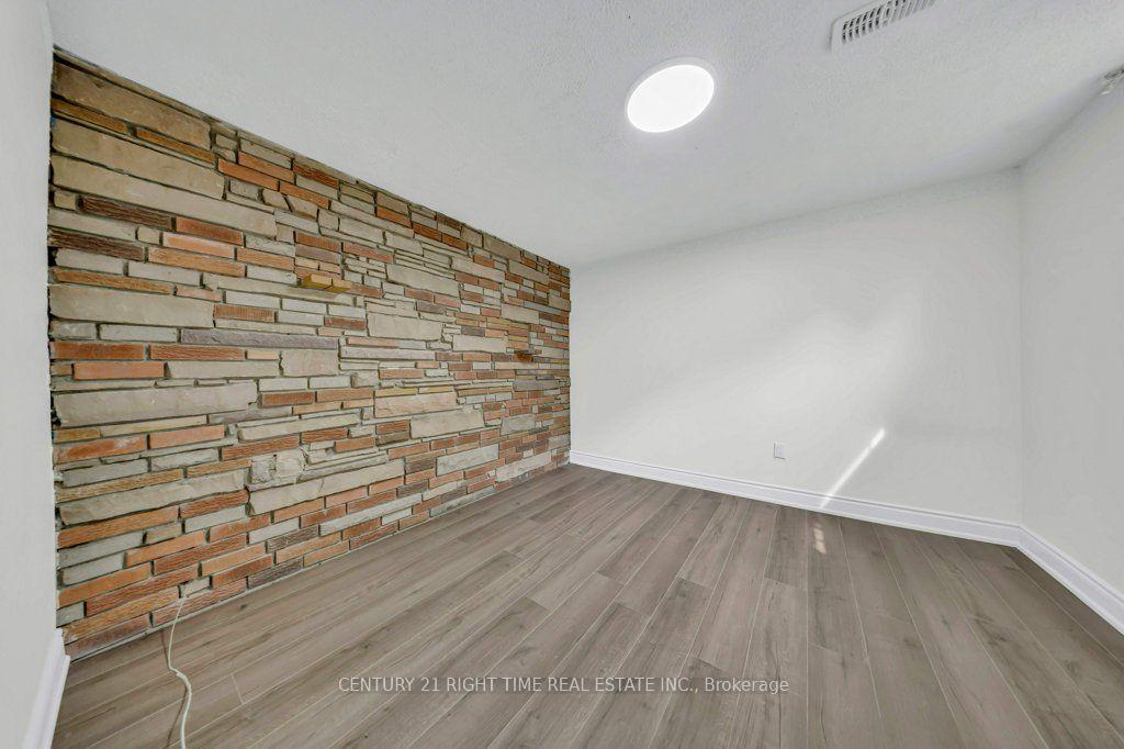 Photo 31 of 396 Hazel Street, Waterloo, Lakeshore Village — HOMEH