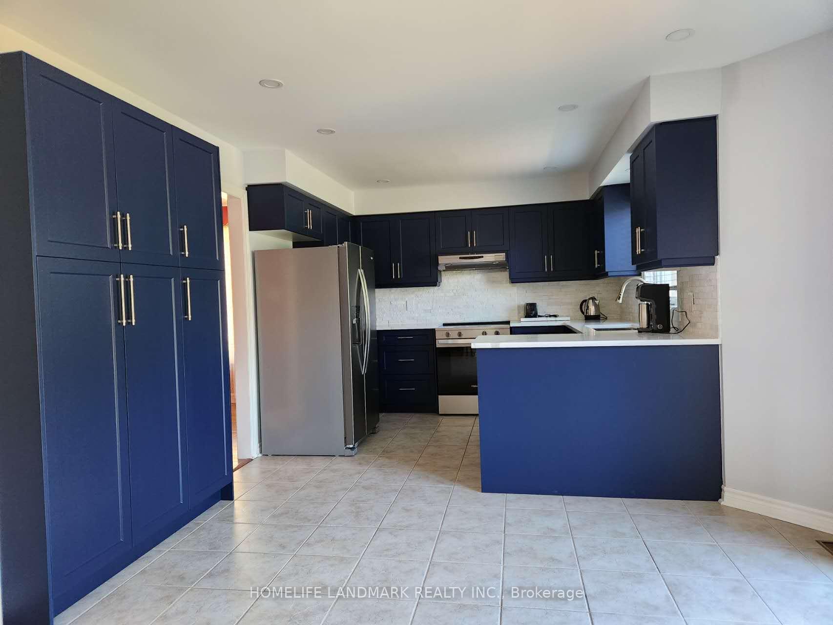 Photo 4 of 7 Meyer Avenue, Barrie, East Bayfield — HOMEH
