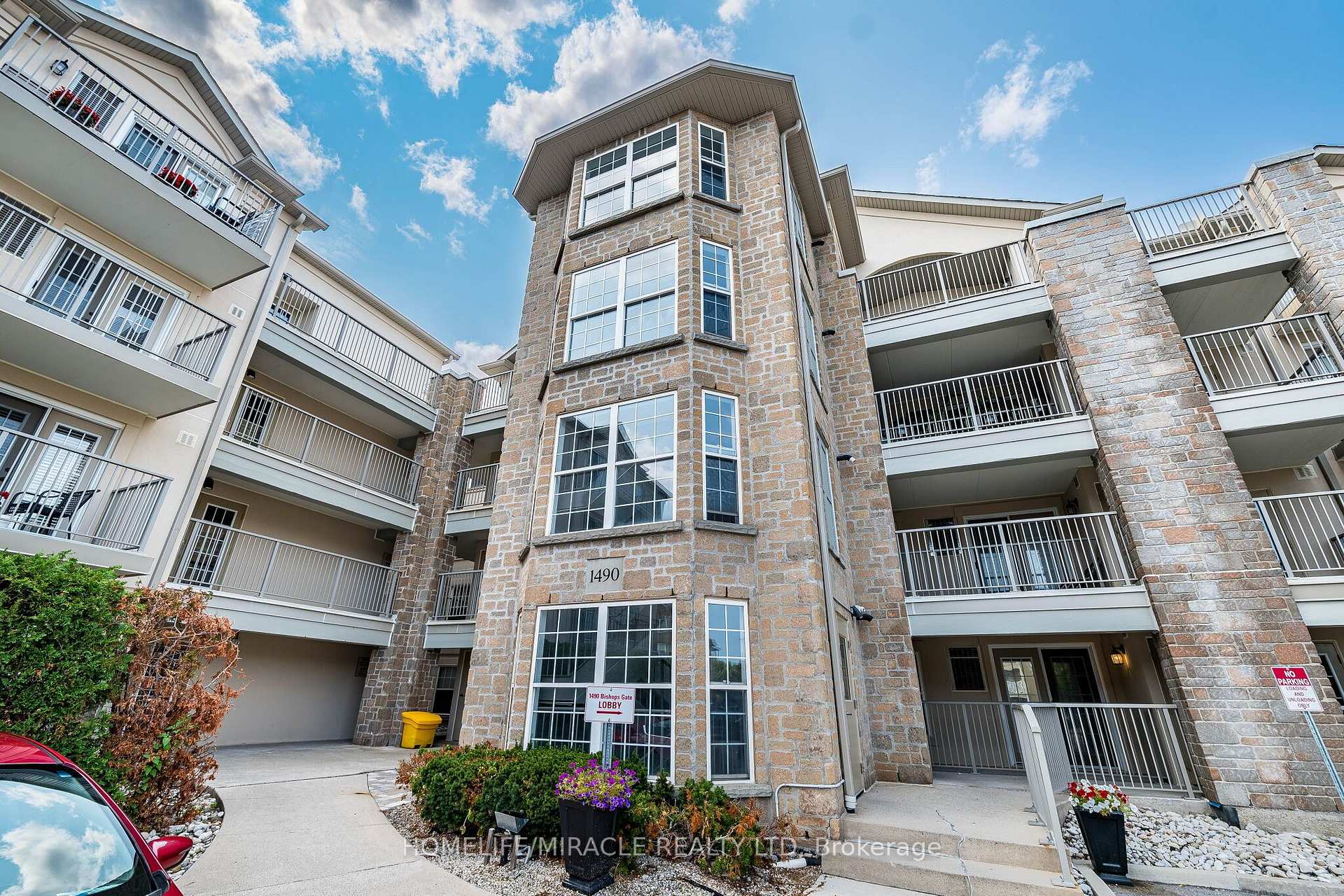 Photo 6 of Unit 305, 1490 Bishops Gate, Oakville, Glen Abbey — HOMEH