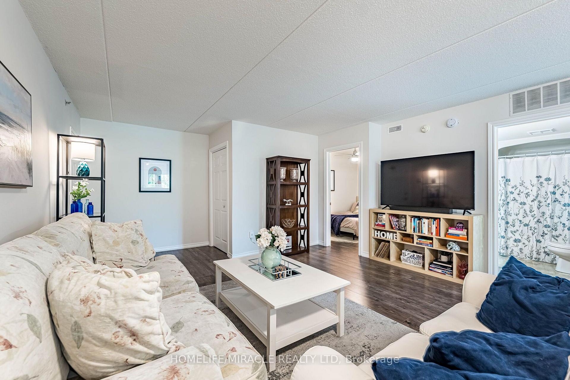 Photo 12 of Unit 305, 1490 Bishops Gate, Oakville, Glen Abbey — HOMEH
