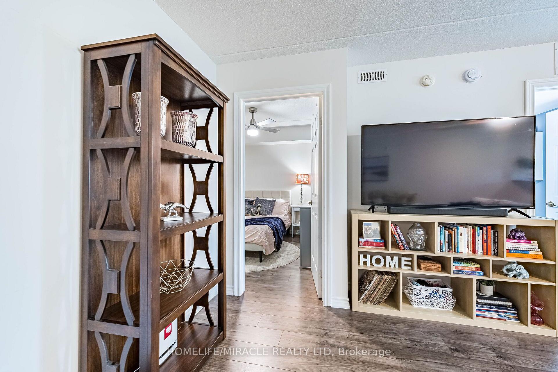 Photo 14 of Unit 305, 1490 Bishops Gate, Oakville, Glen Abbey — HOMEH