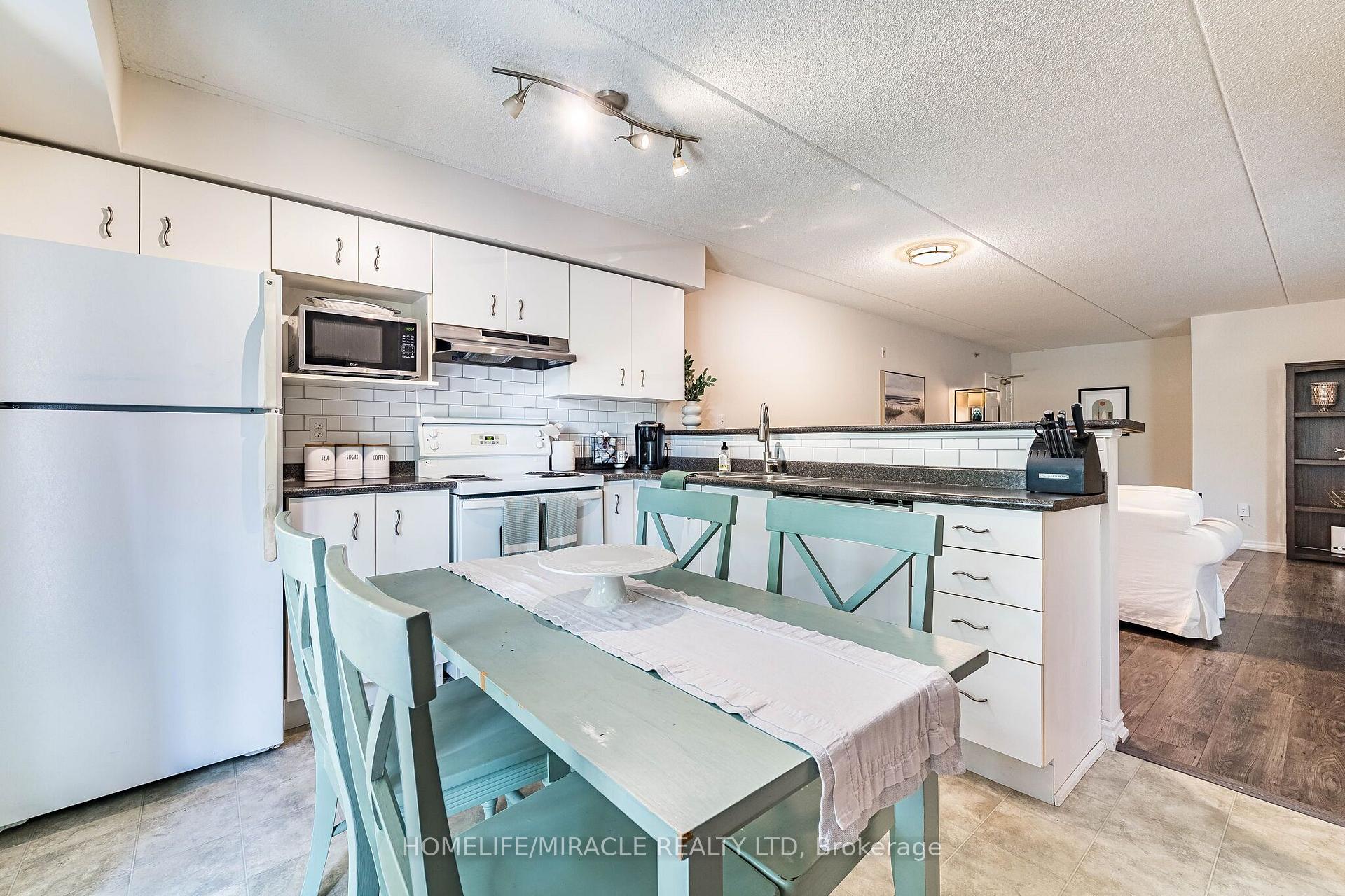 Photo 19 of Unit 305, 1490 Bishops Gate, Oakville, Glen Abbey — HOMEH