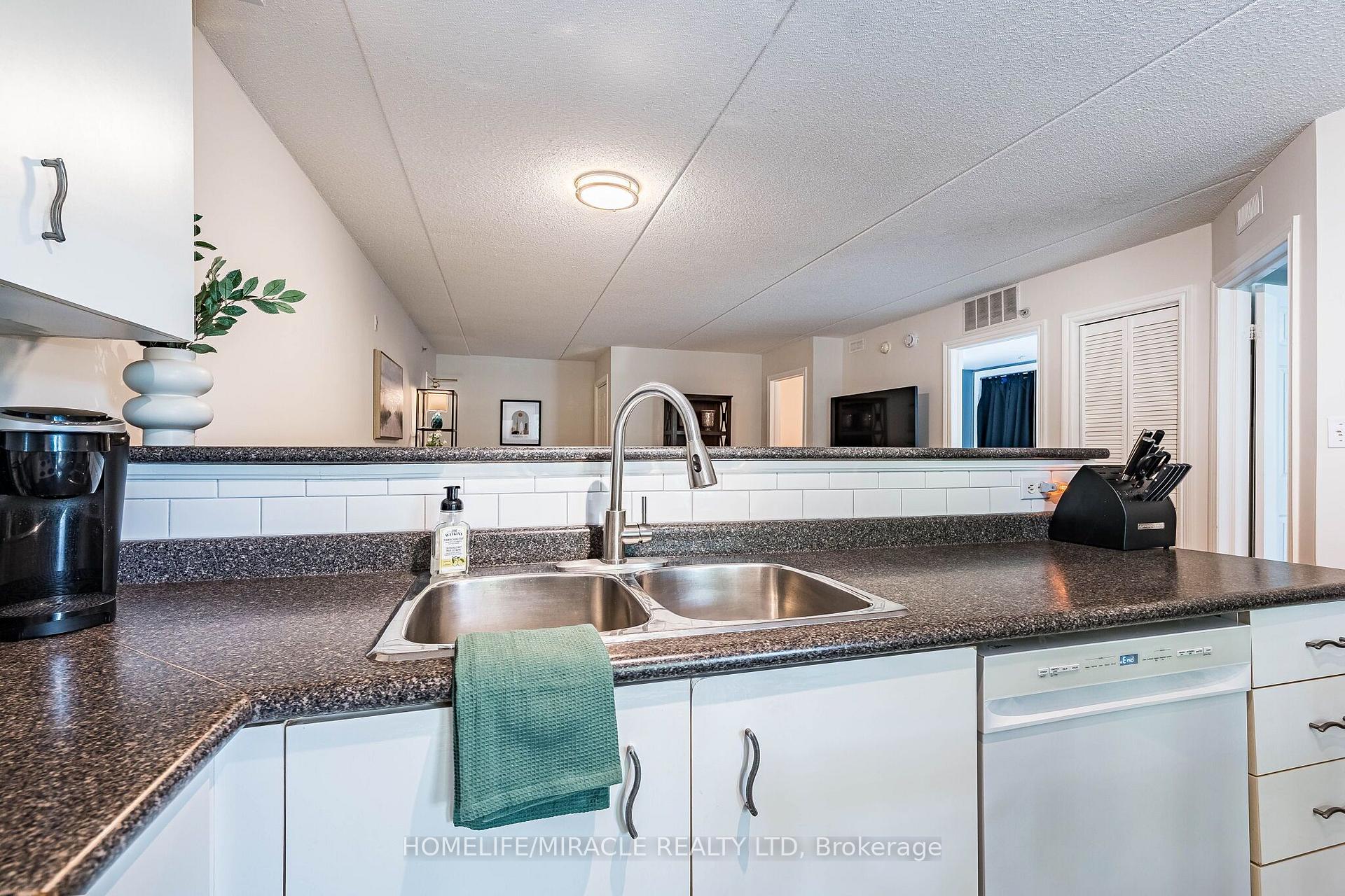 Photo 20 of Unit 305, 1490 Bishops Gate, Oakville, Glen Abbey — HOMEH