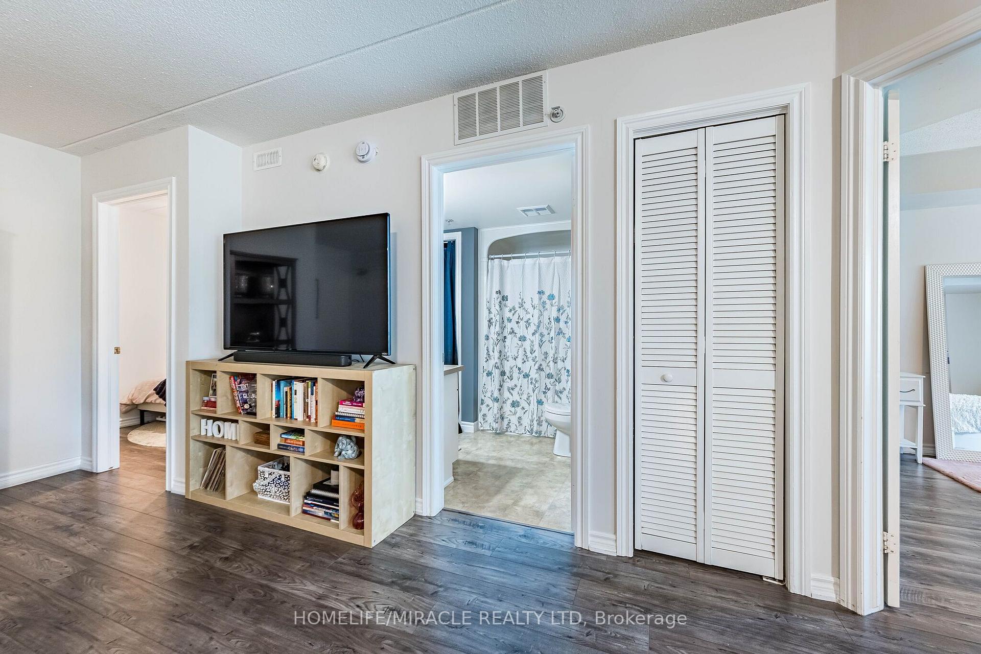 Photo 23 of Unit 305, 1490 Bishops Gate, Oakville, Glen Abbey — HOMEH