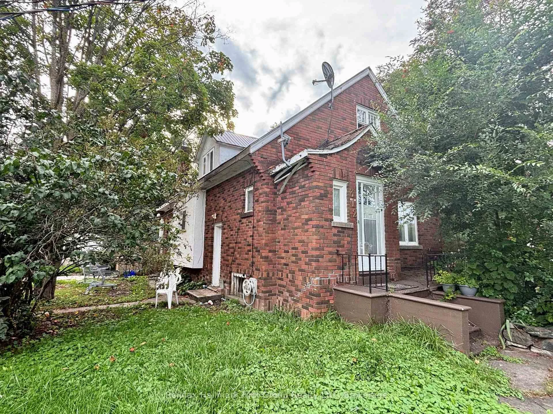Photo 4 of 312 Colborne Street, Tweed, Tweed (Village) — HOMEH