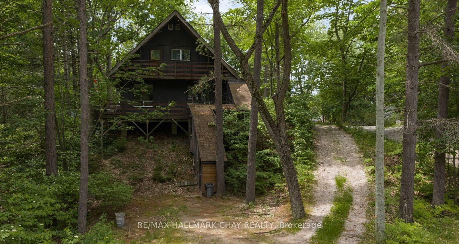 Photo 2 of 132 Park Road, Tiny, Rural Tiny — HOMEH