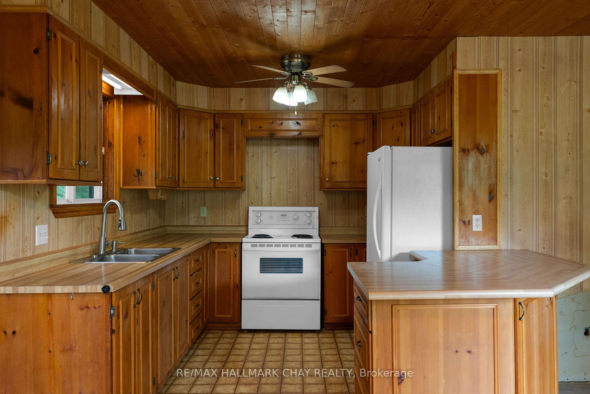 Photo 8 of 132 Park Road, Tiny, Rural Tiny — HOMEH