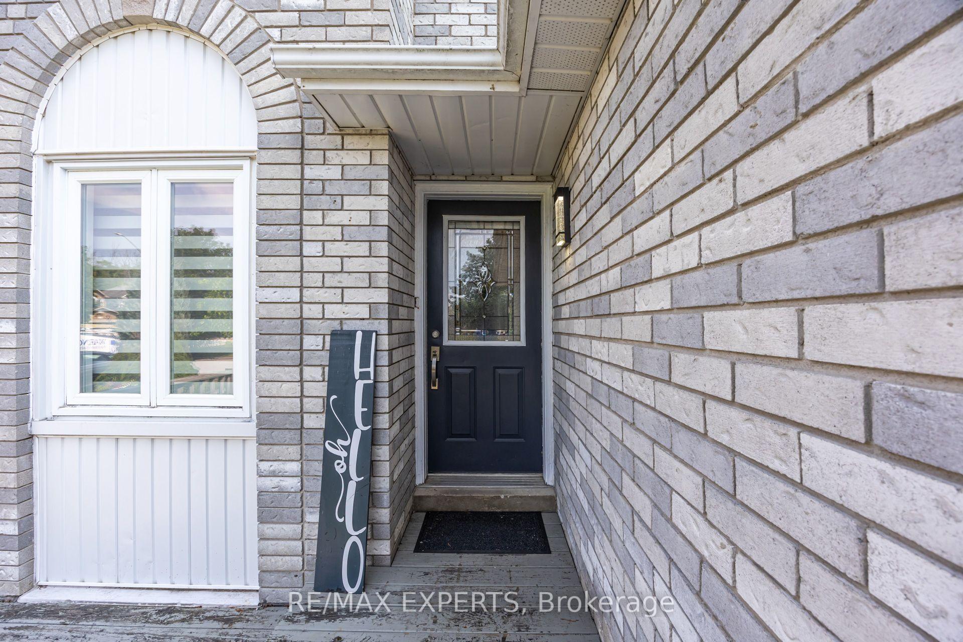 Photo 5 of 2254 Chalmers Crescent, Innisfil, Alcona — HOMEH