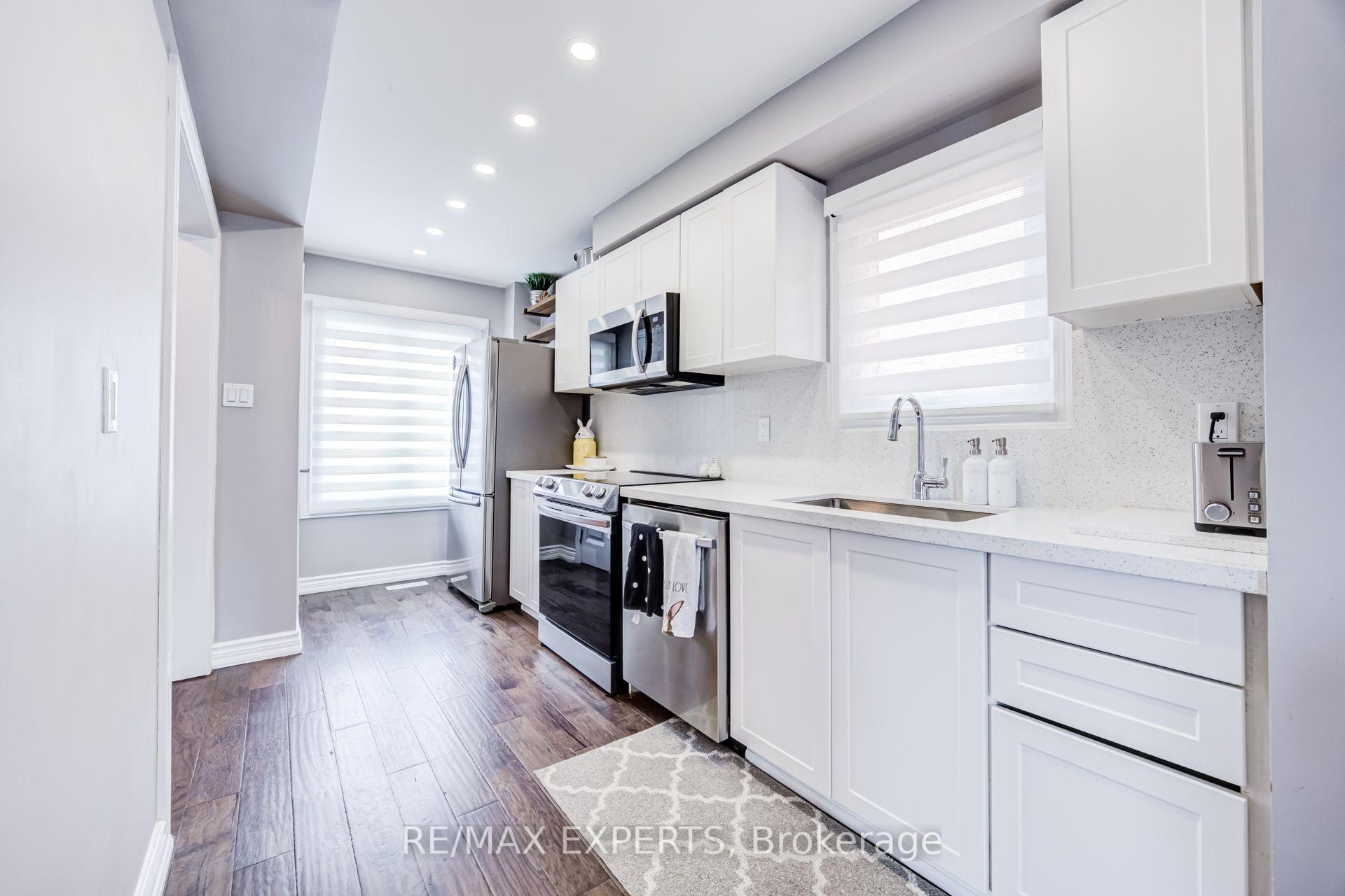 Photo 16 of 2254 Chalmers Crescent, Innisfil, Alcona — HOMEH