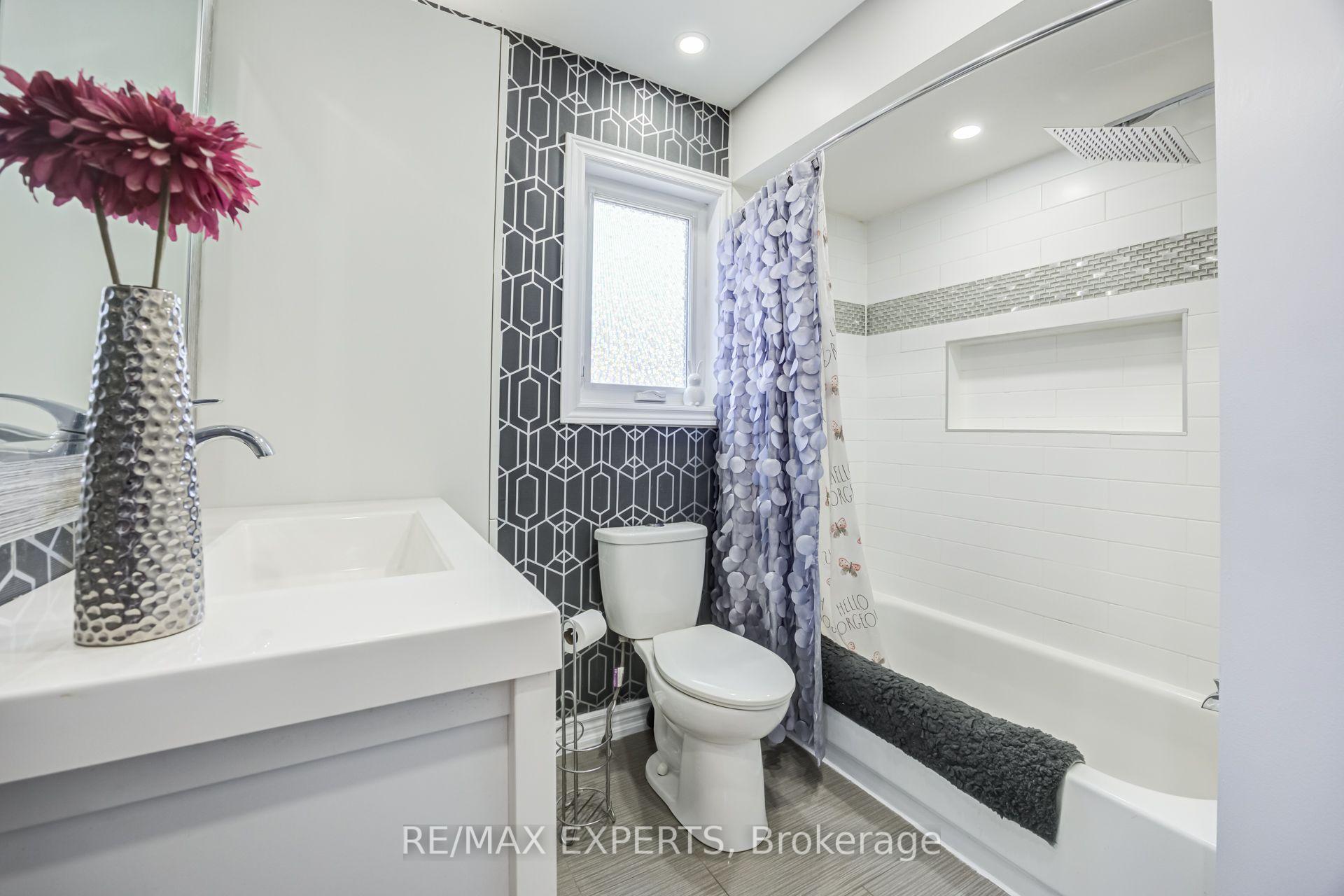 Photo 23 of 2254 Chalmers Crescent, Innisfil, Alcona — HOMEH