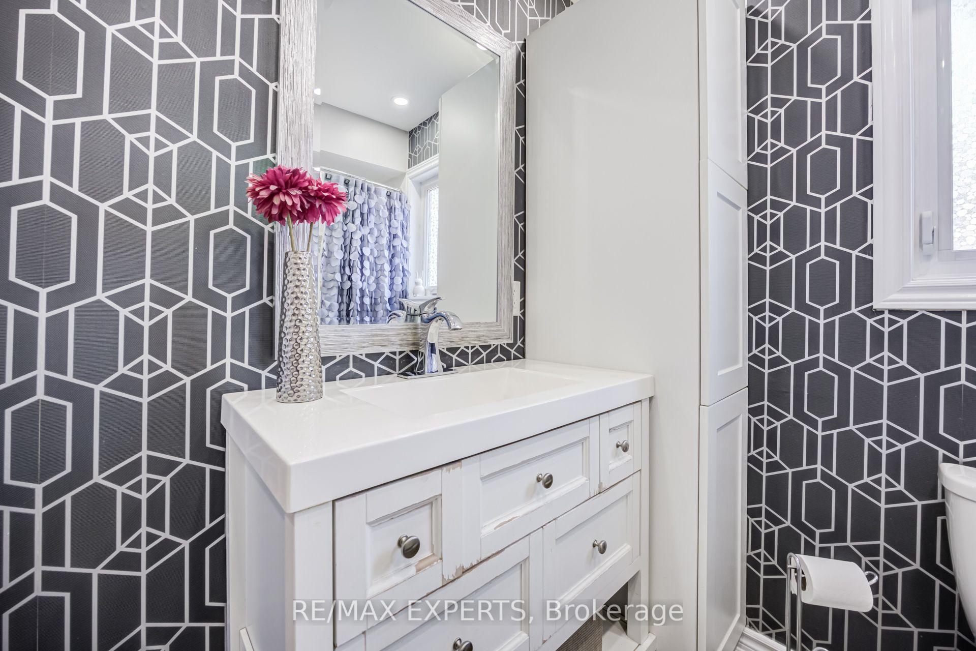 Photo 24 of 2254 Chalmers Crescent, Innisfil, Alcona — HOMEH