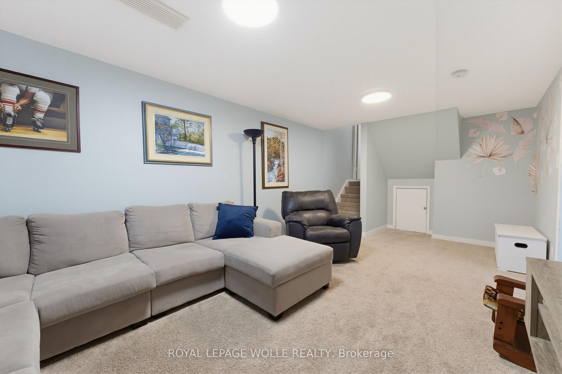 Photo 24 of 48 Guerin Avenue, Kitchener, Centreville Chicopee — HOMEH
