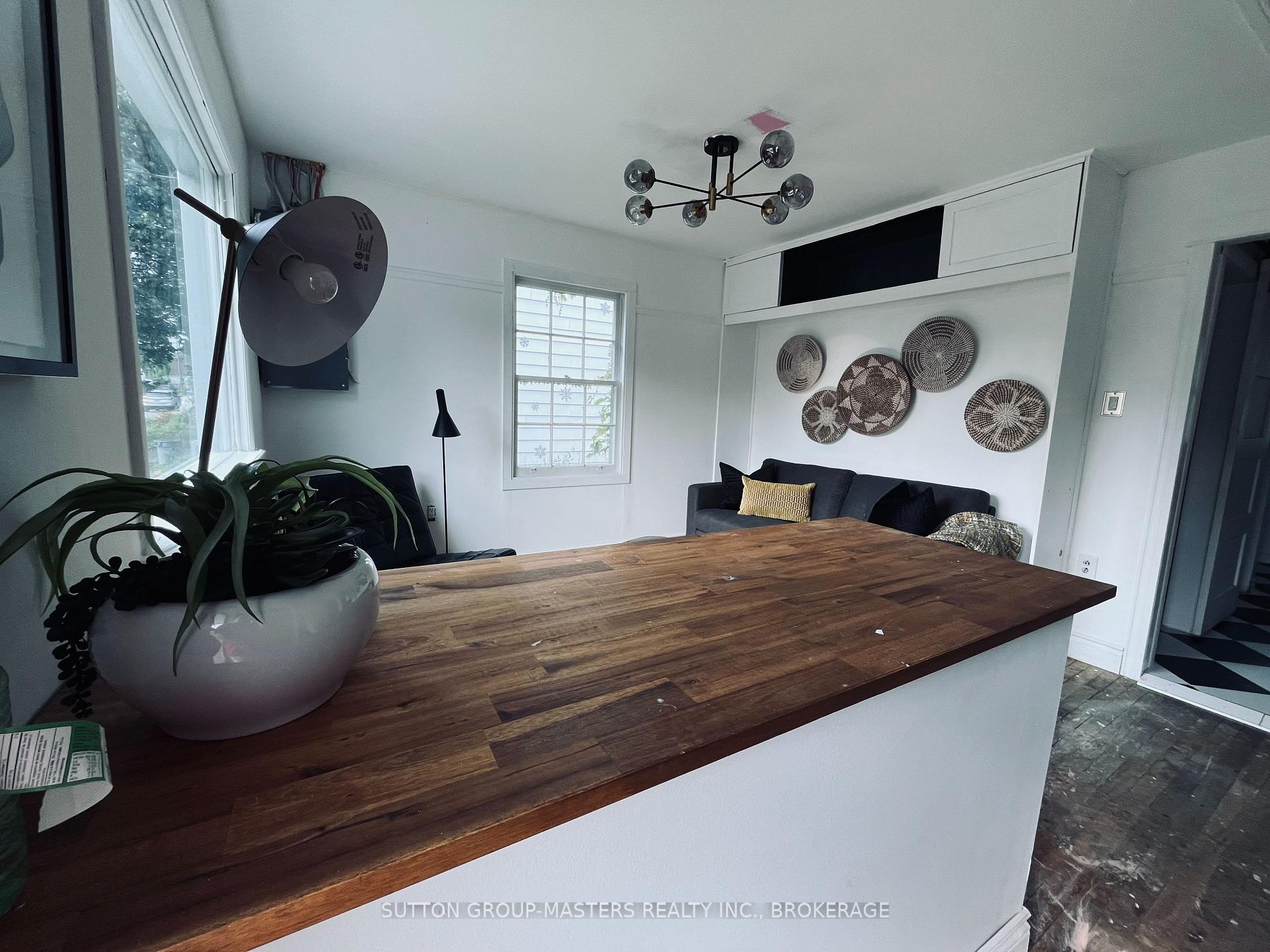 Photo 13 of 459 Nelson Street, Kingston, East of Sir John A. Blvd — HOMEH
